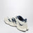 Baskets 9060 bleu marine en mesh et daim