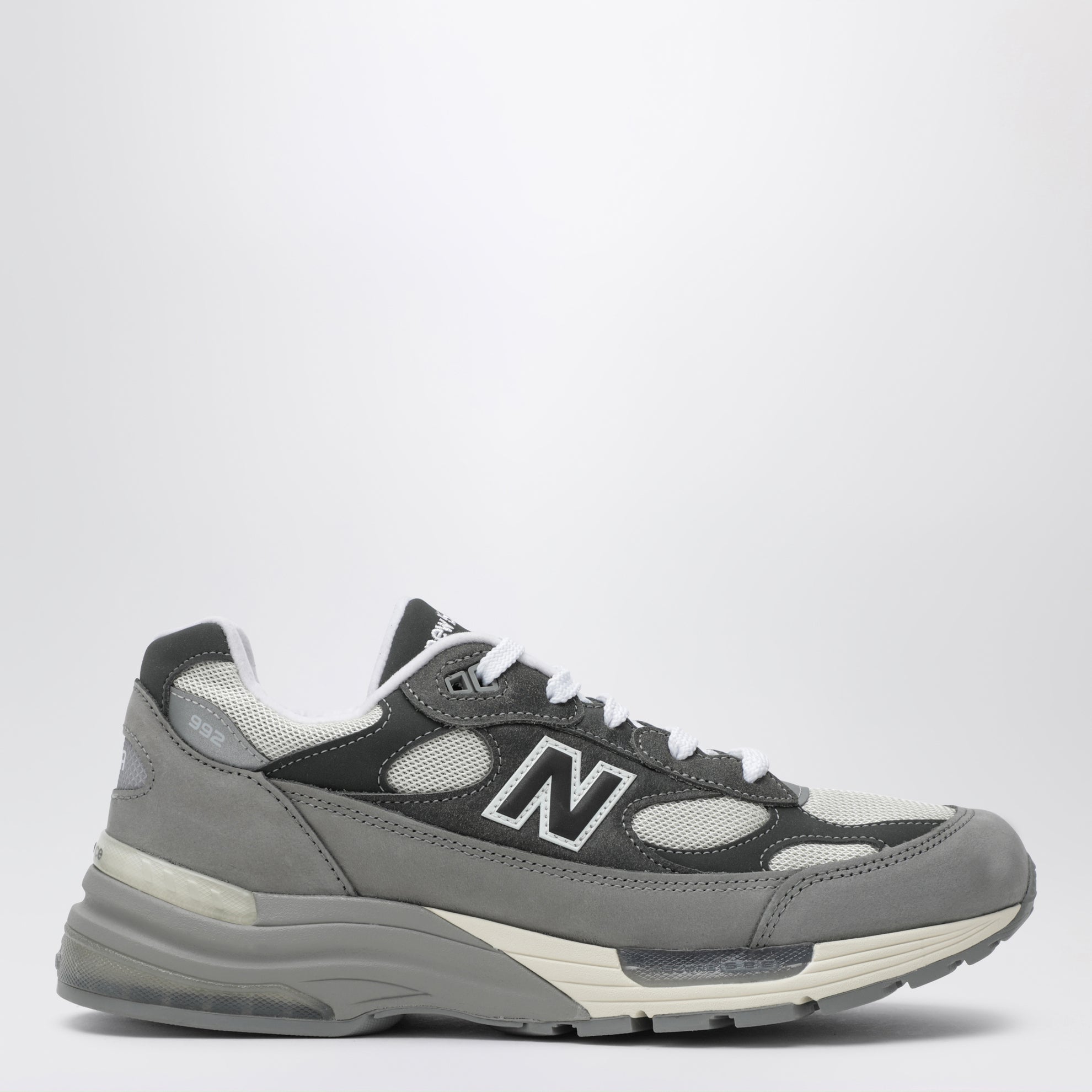 Sneakers Made in USA 992 Shadow Grey