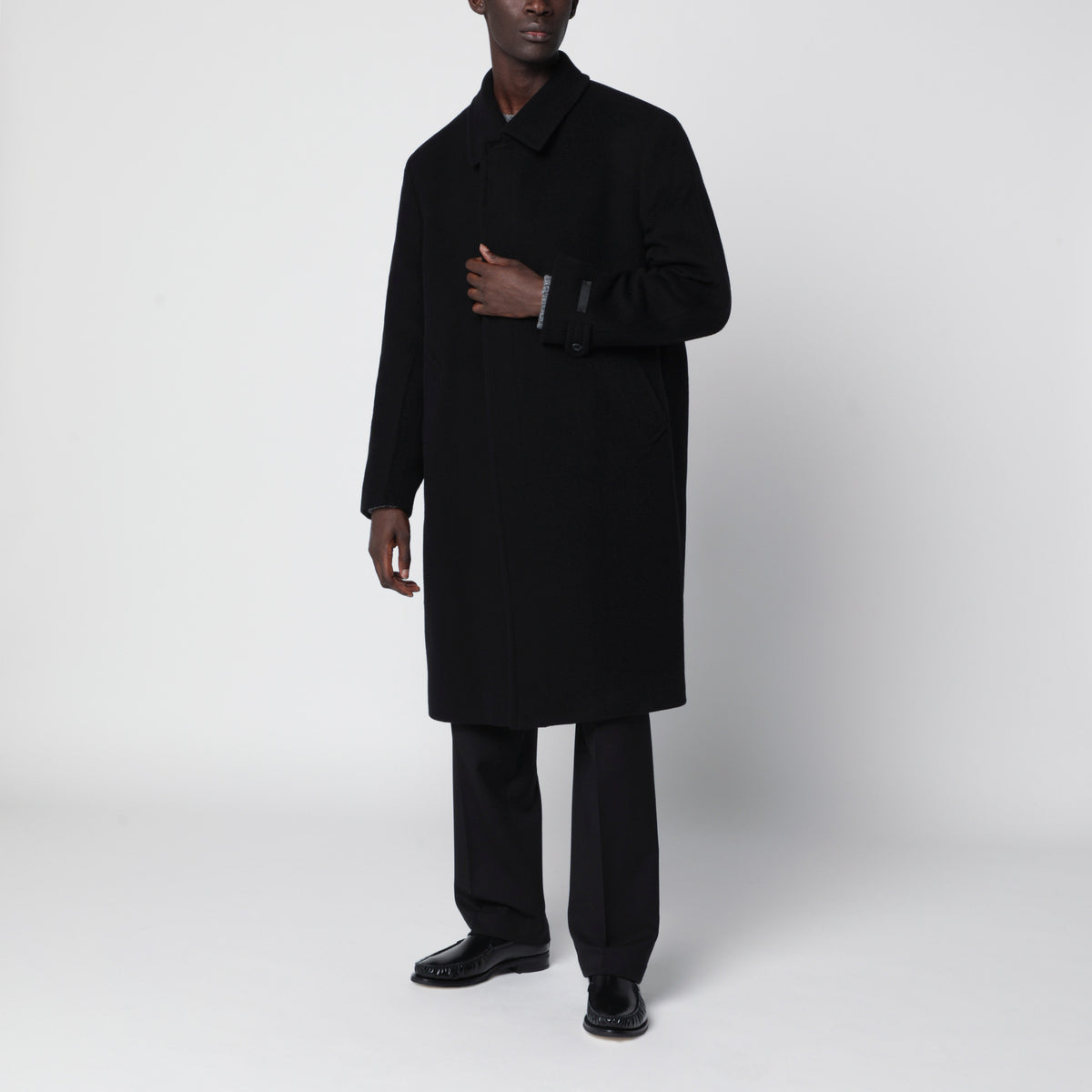 Cappotto lungo in lana e cashmere nero