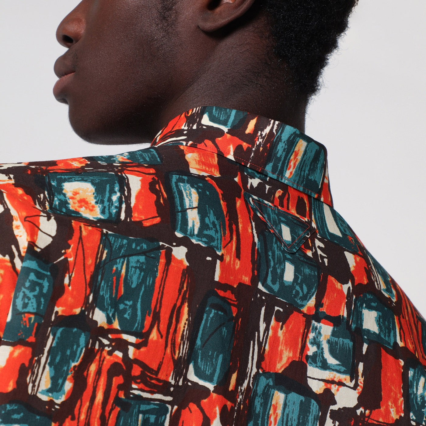 Camicia con stampa multicolore in cotone