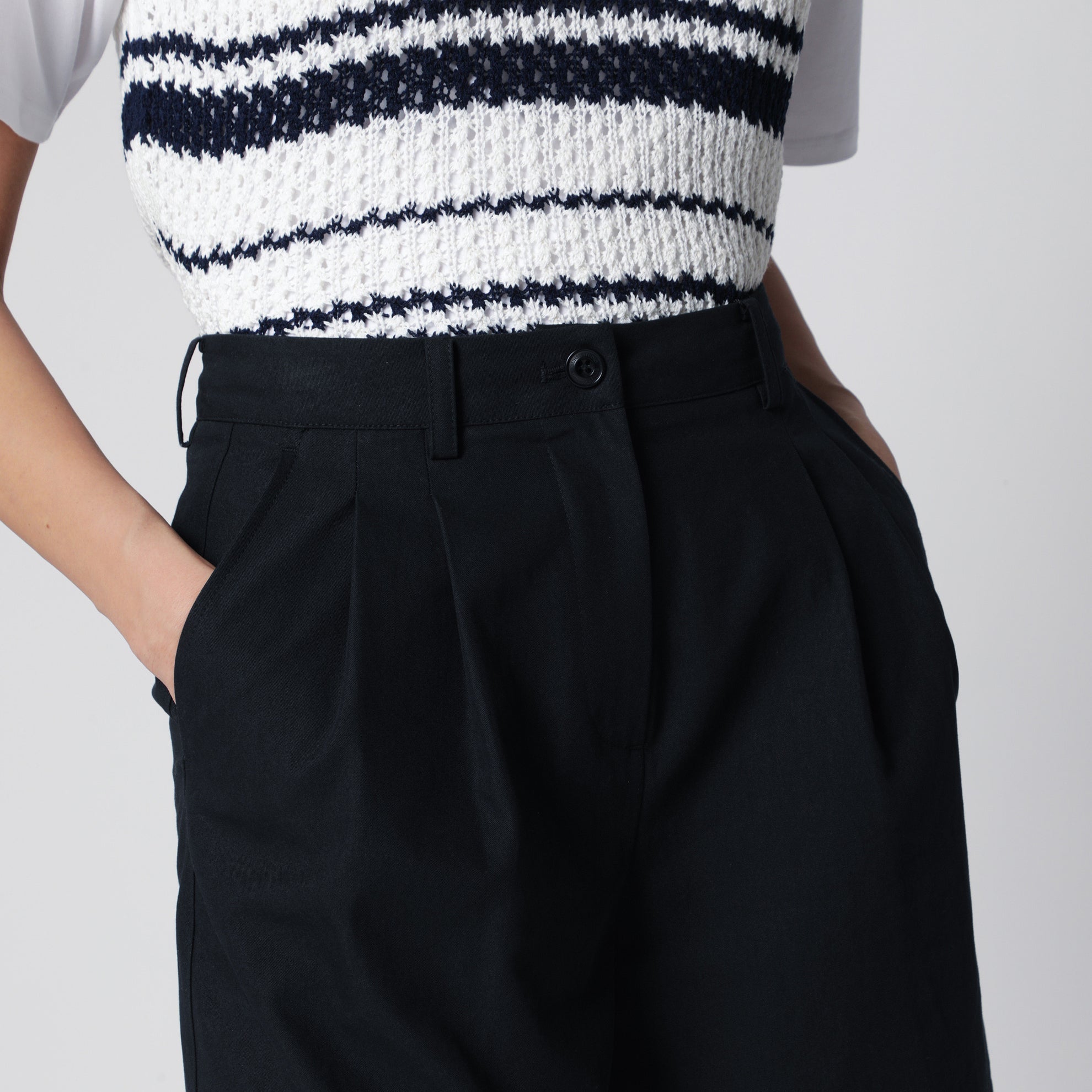 Bermuda en mélange de coton bleu marine