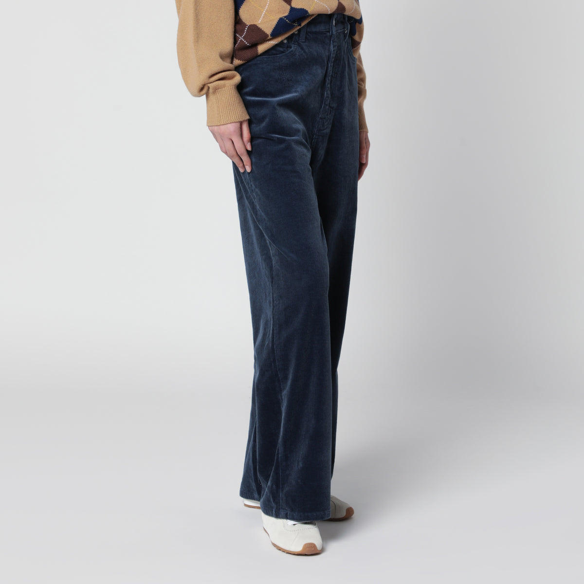 Wide-leg washed blue corduroy jeans
