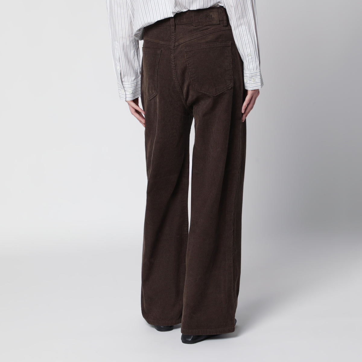 Jean en velours côtelé marron à jambes larges