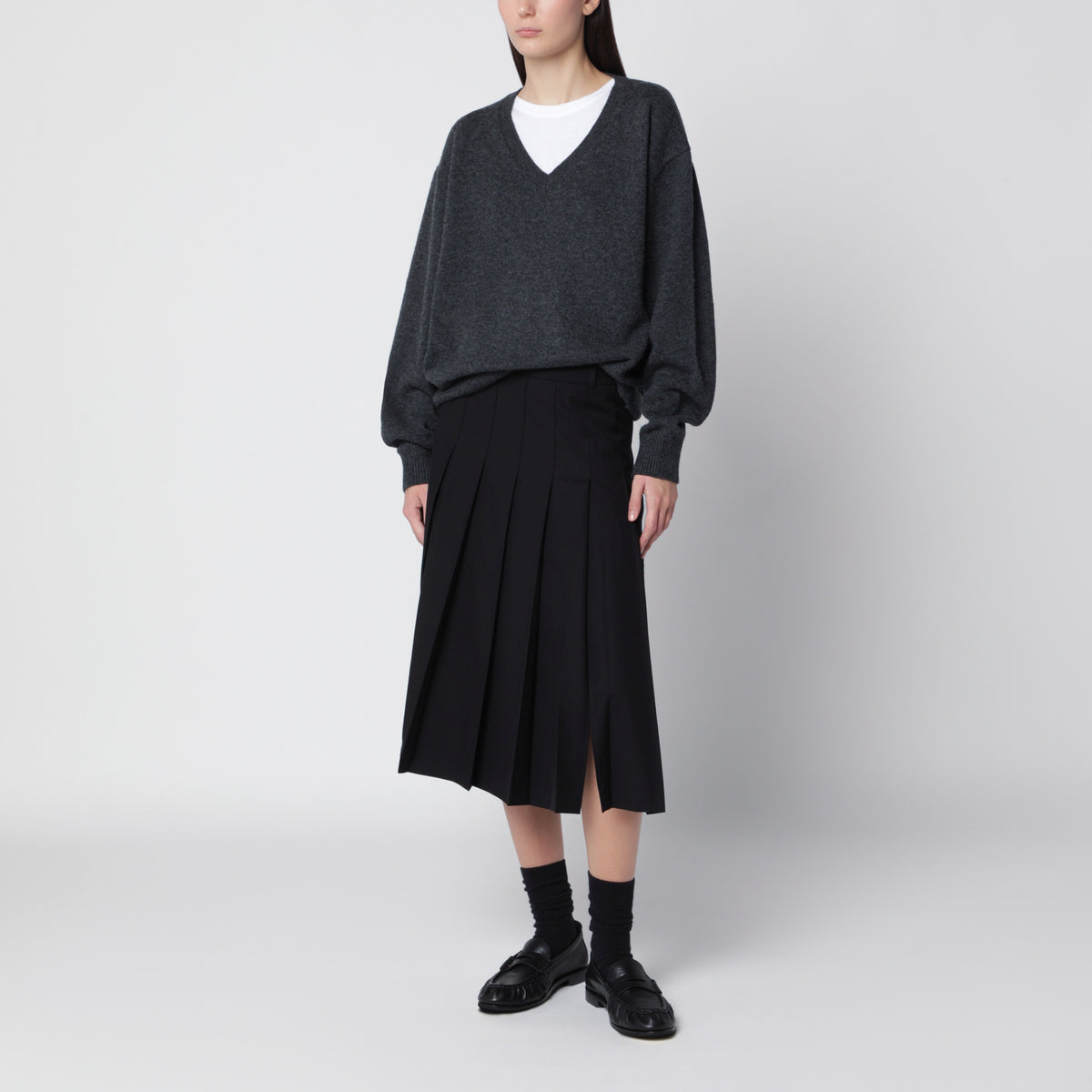 Black pleated skirt