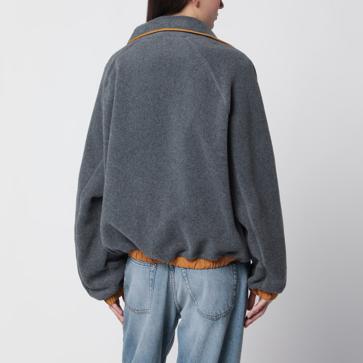 Felpa in pile grigio cenere con patch Ami