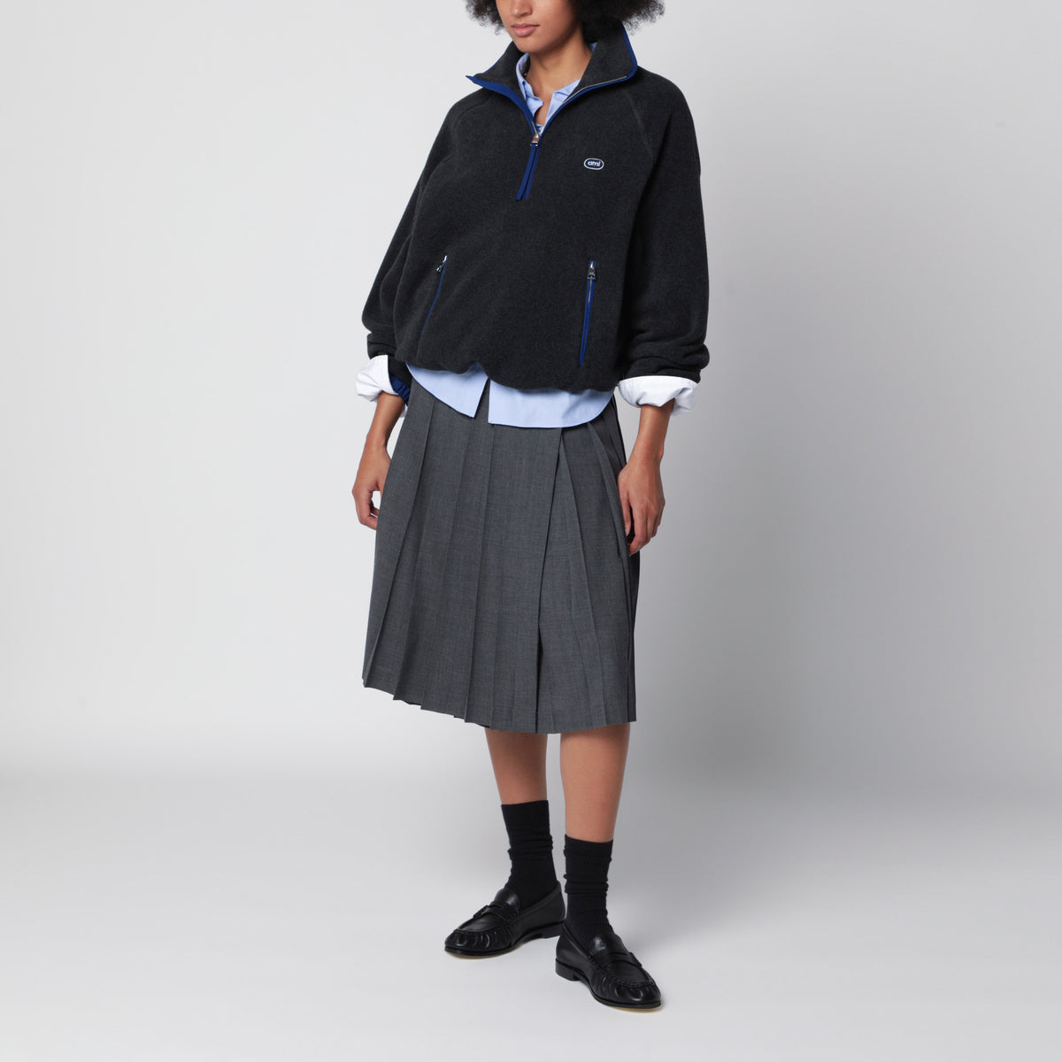 Charcoal grey fleece sweatshirt with Ami patch