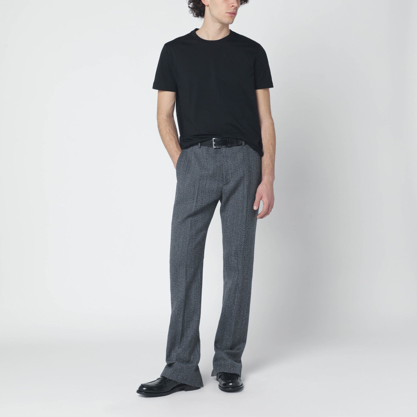 Set aus drei schwarzen Baumwoll-T-Shirts