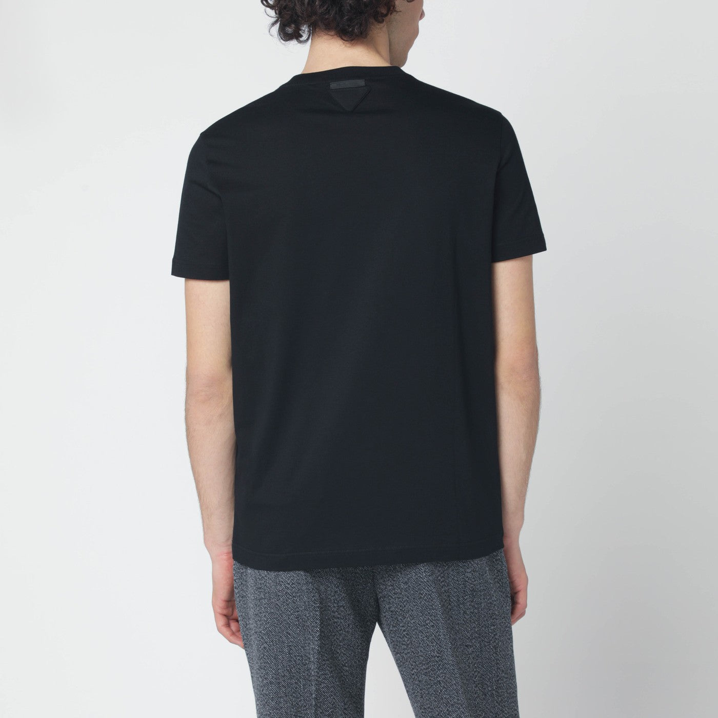 Set aus drei schwarzen Baumwoll-T-Shirts