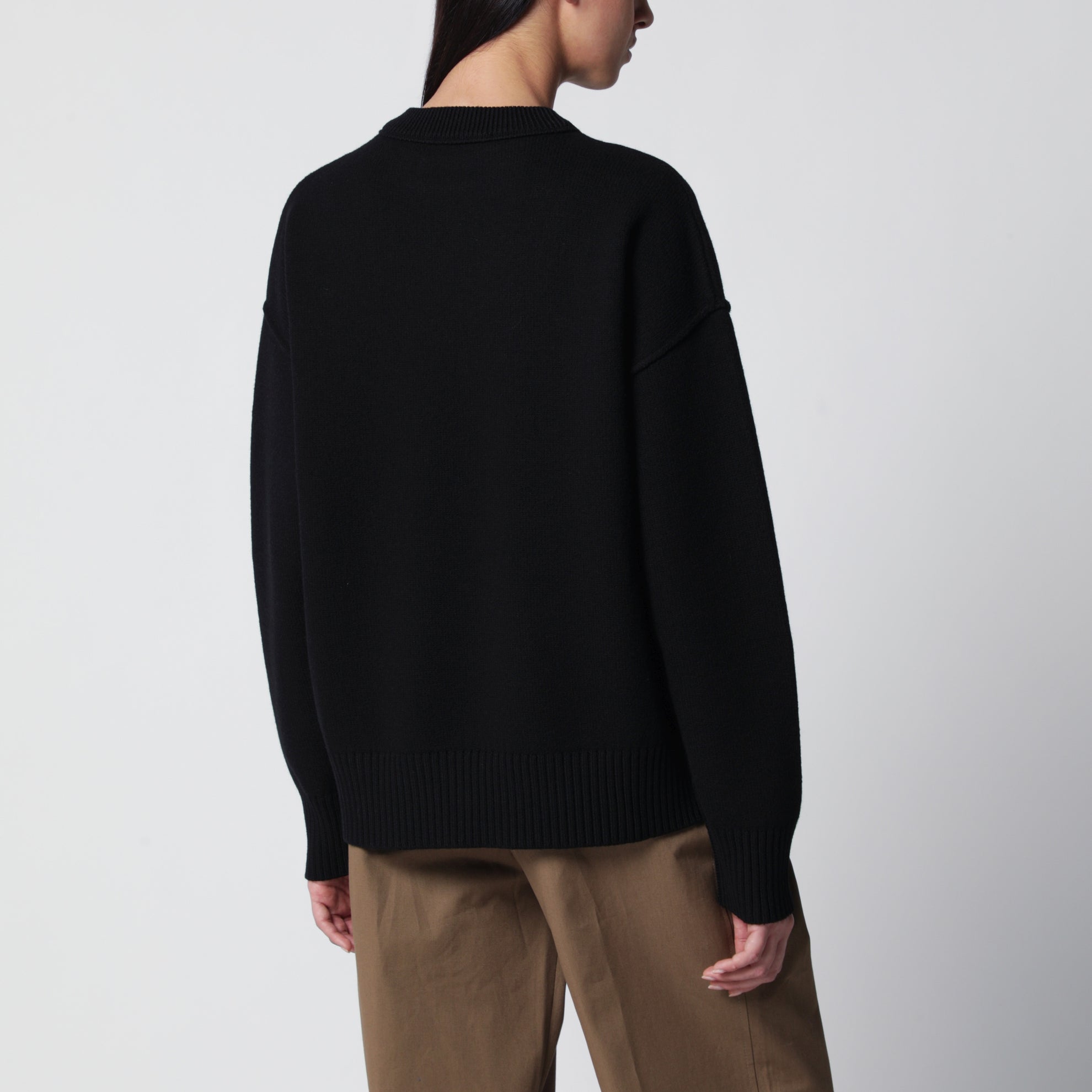 Maglione Ami de Coeur nero in lana vergine