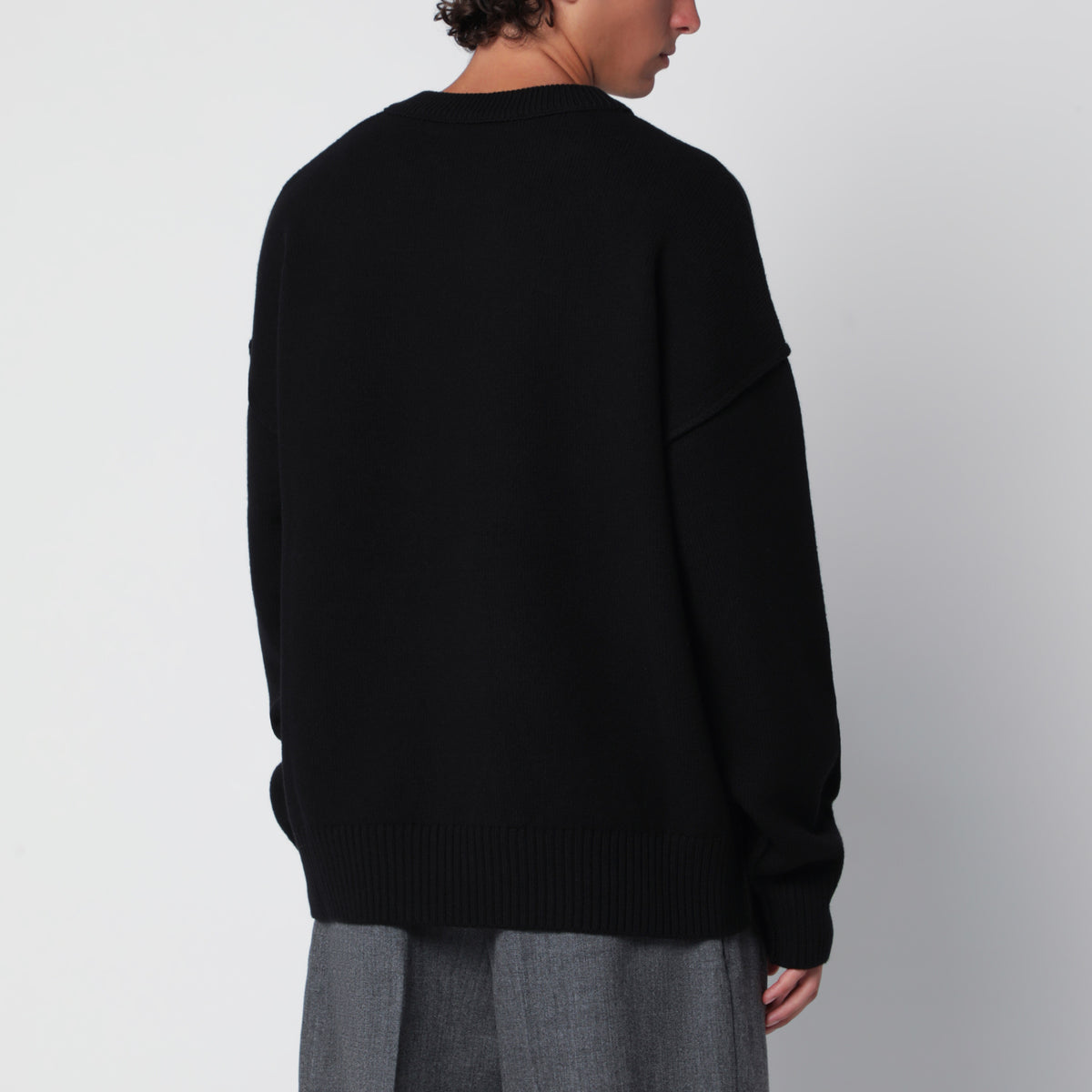 Schwarzer Wollpullover Ami De Coeur