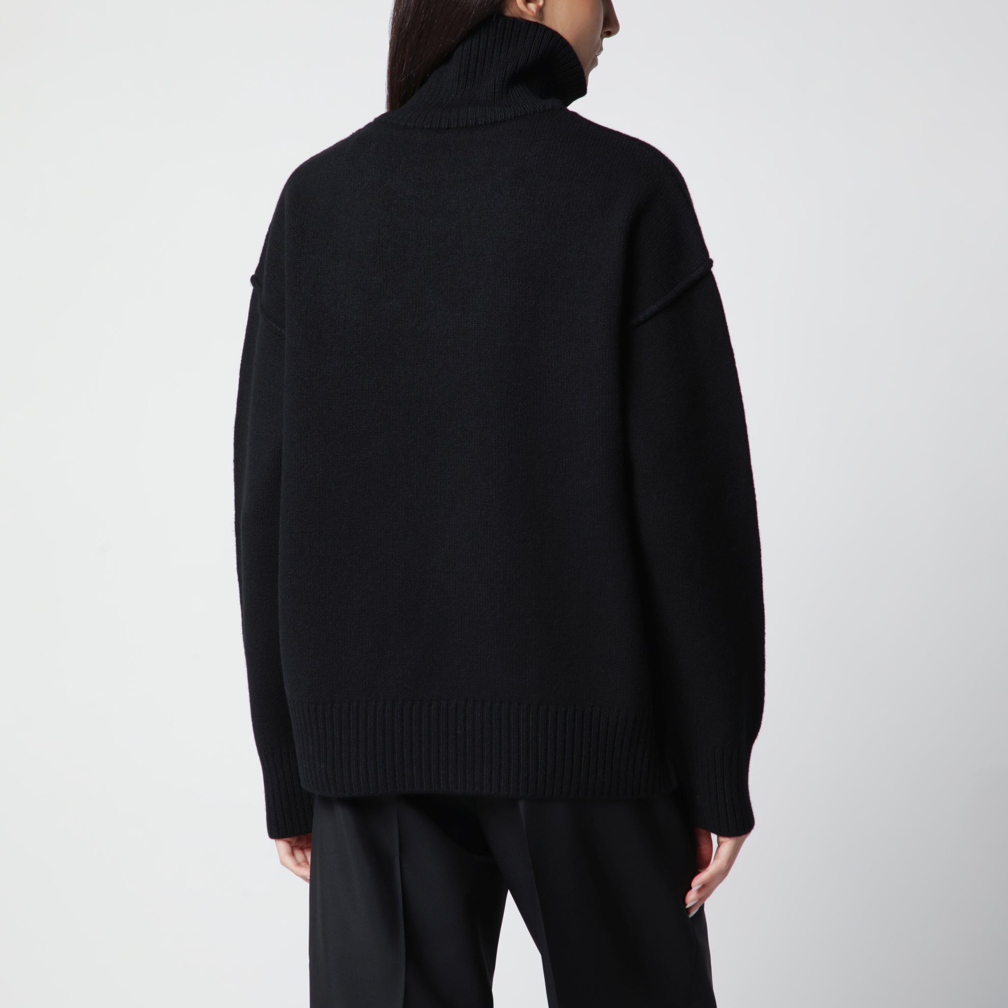 Ami De Coeur Pullover aus schwarzem Merinowollstrick