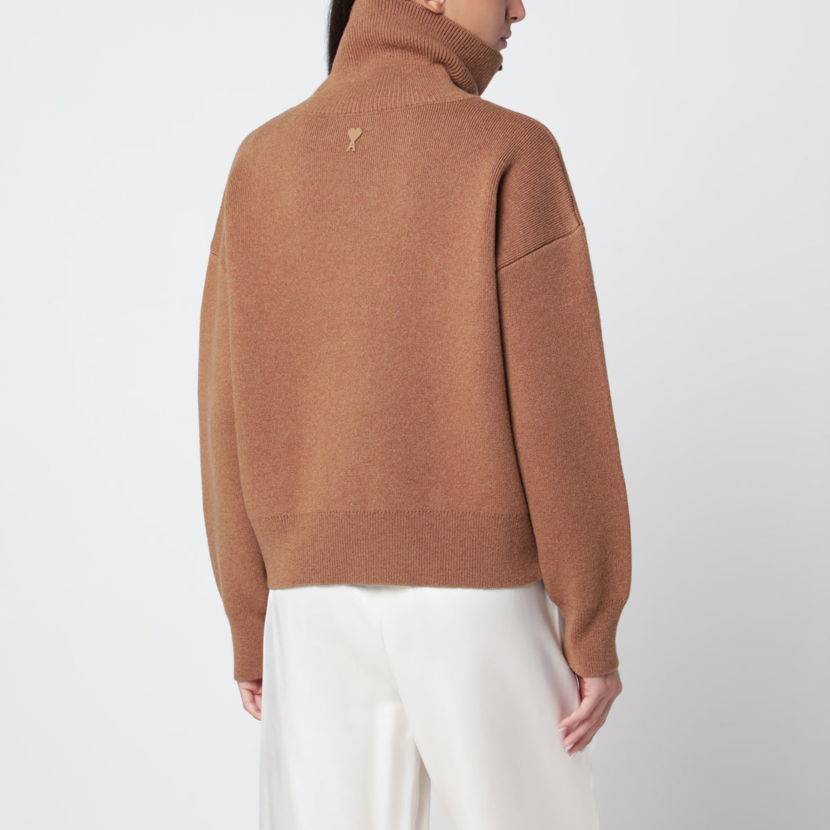 Maglione color cammello in lana