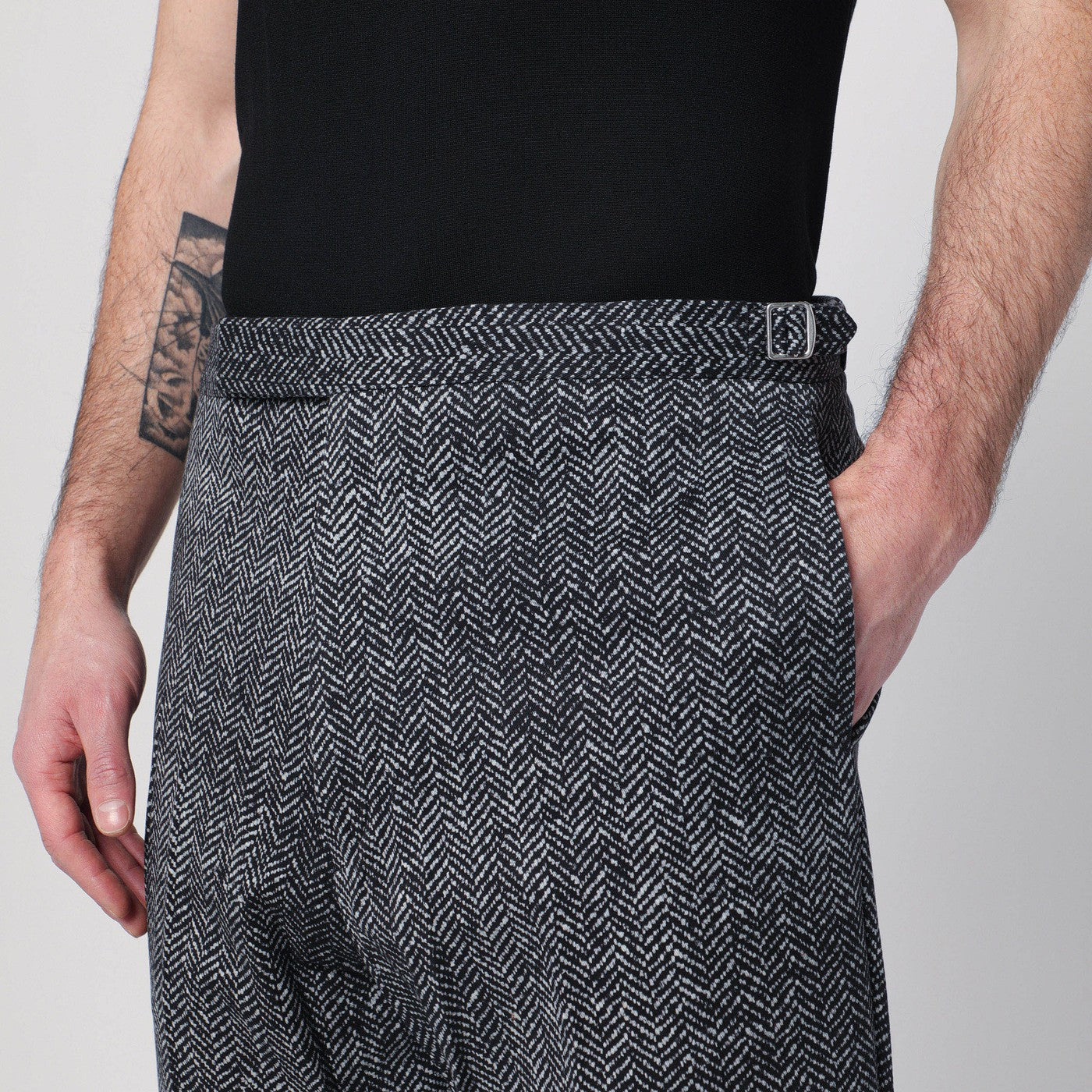 Black/white herringbone pants