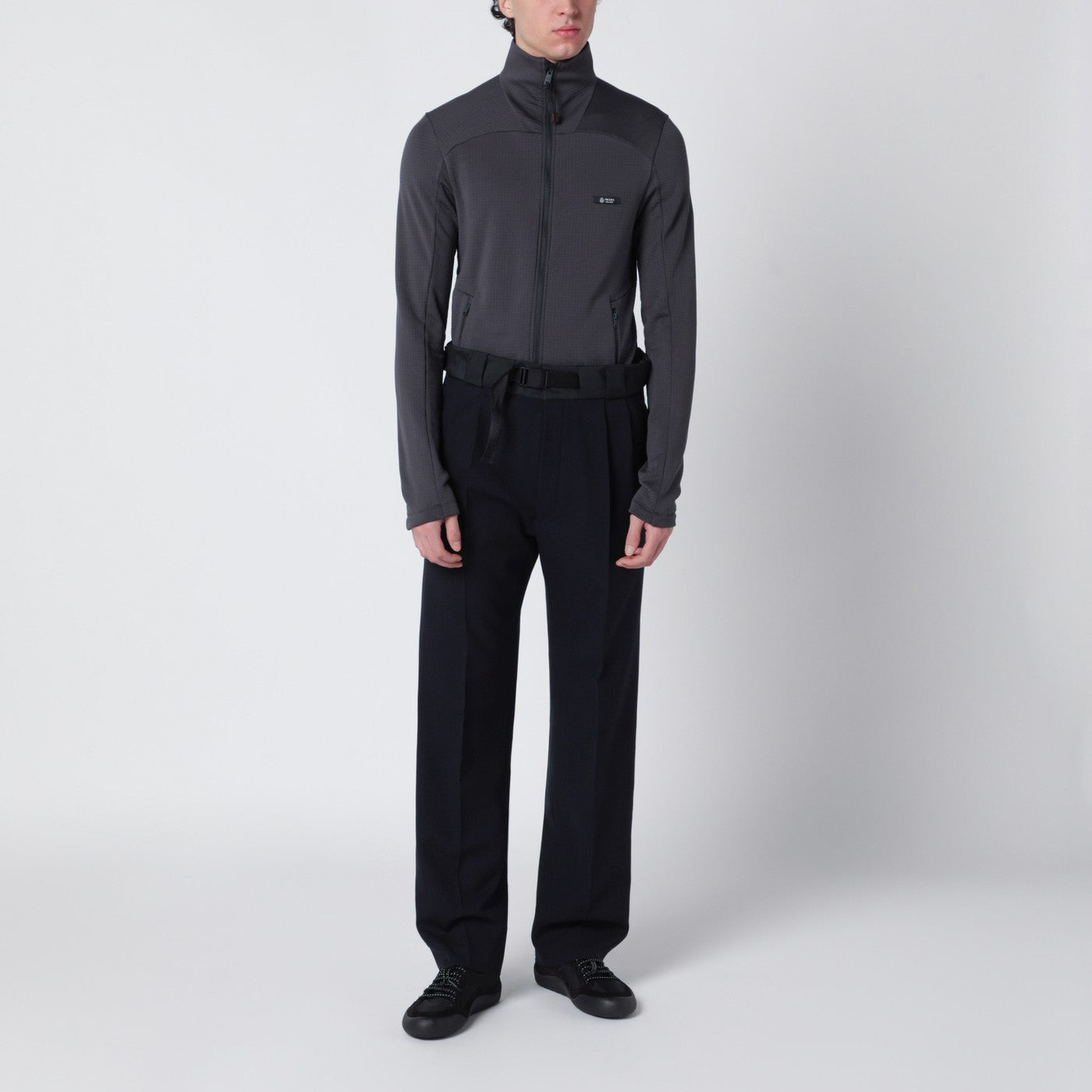 Wollhose mit technischen Details