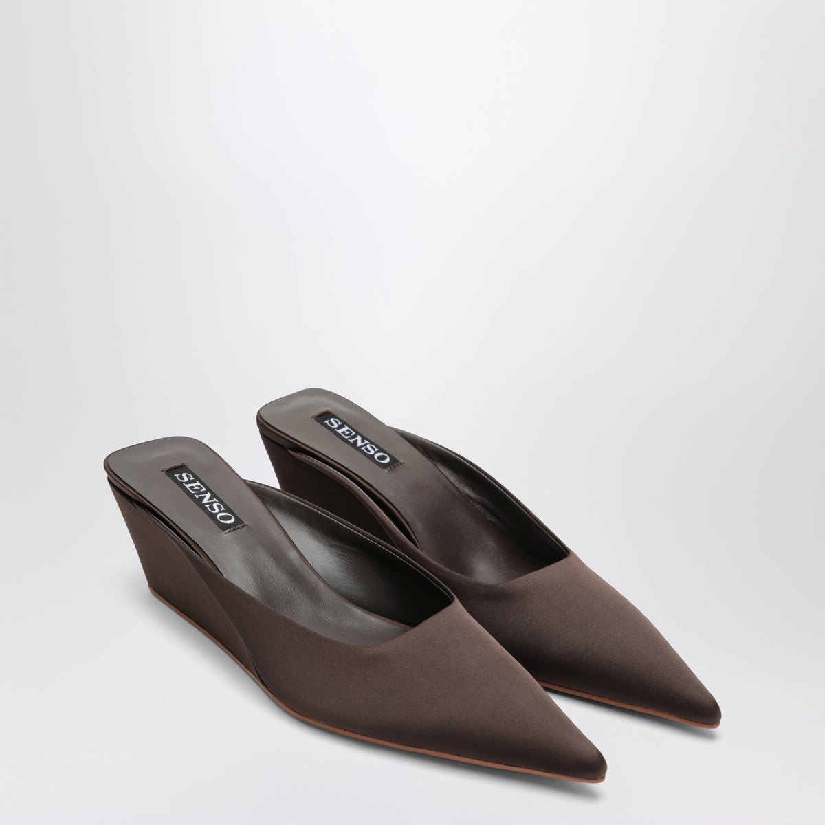 Mules Uriela marroni cioccolato in raso