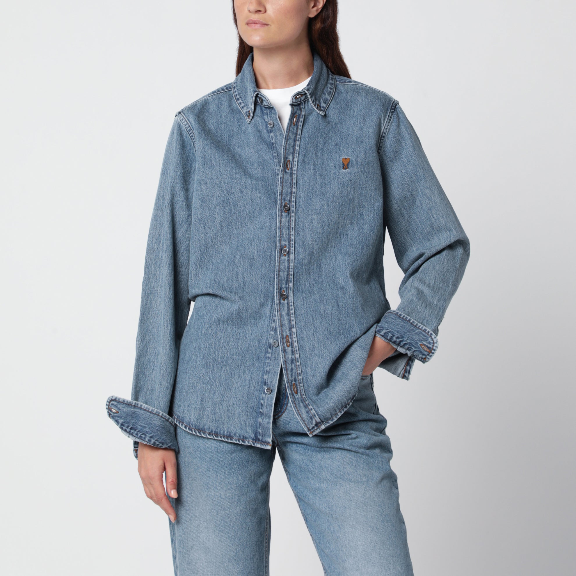Chemise Ami de Coeur en denim bleu effet usé