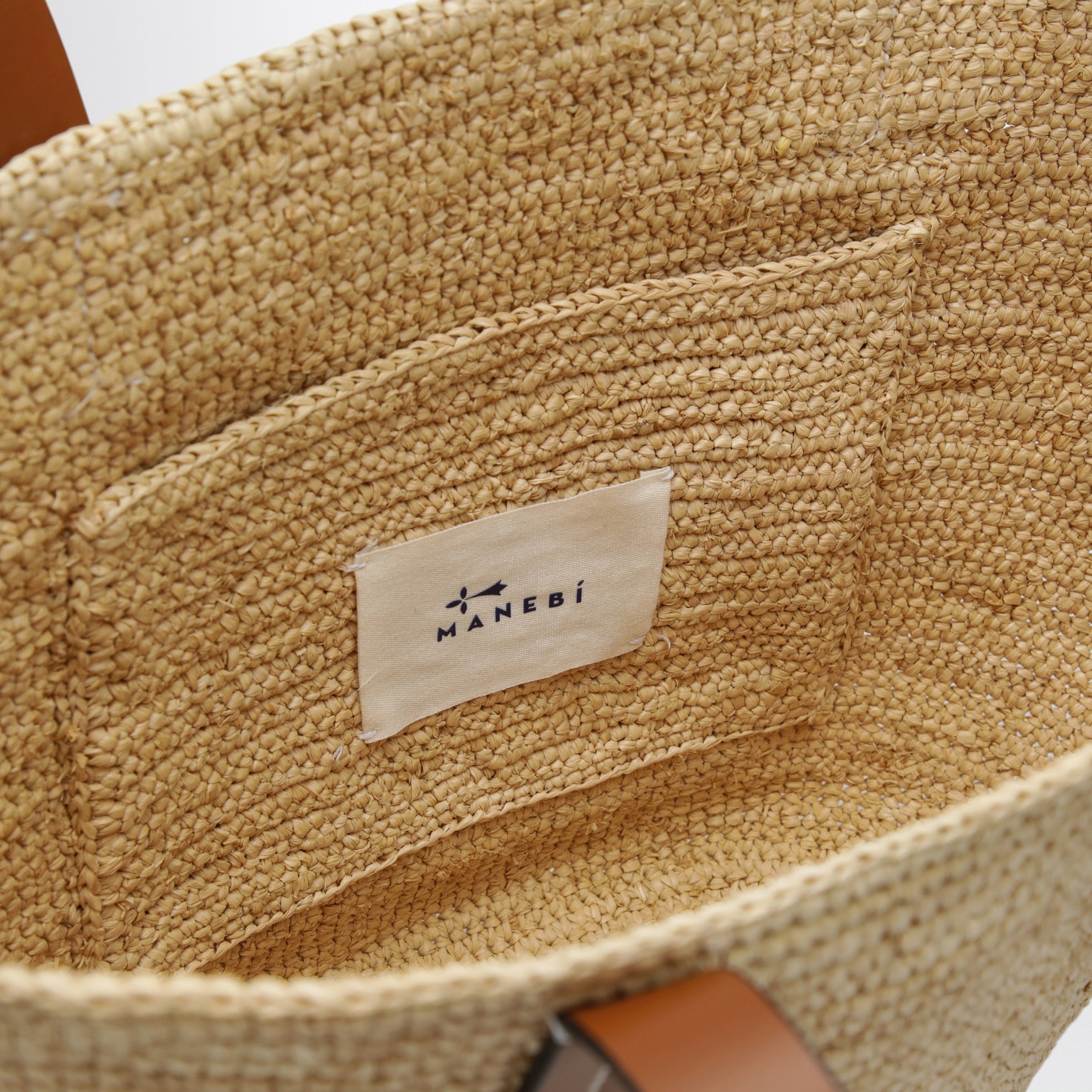 Borsa a spalla in rafia e pelle