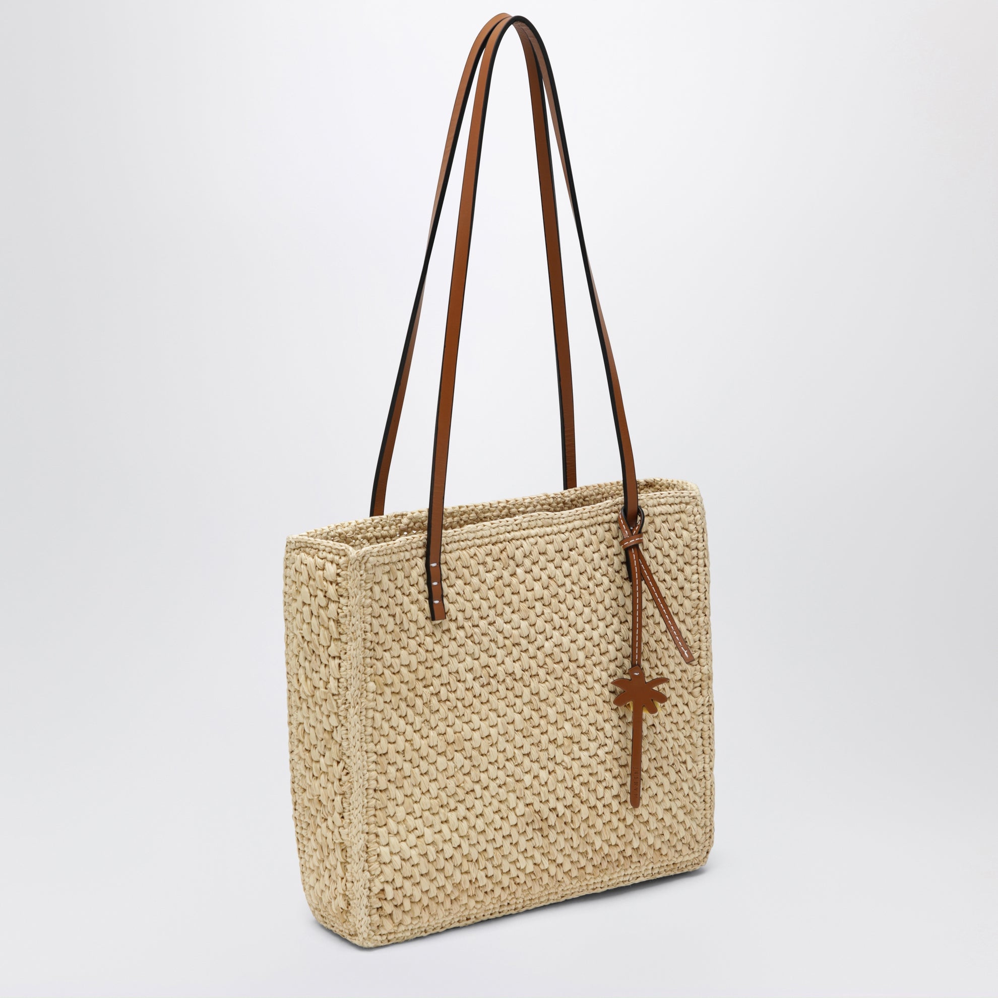 Beige raffia tote bag