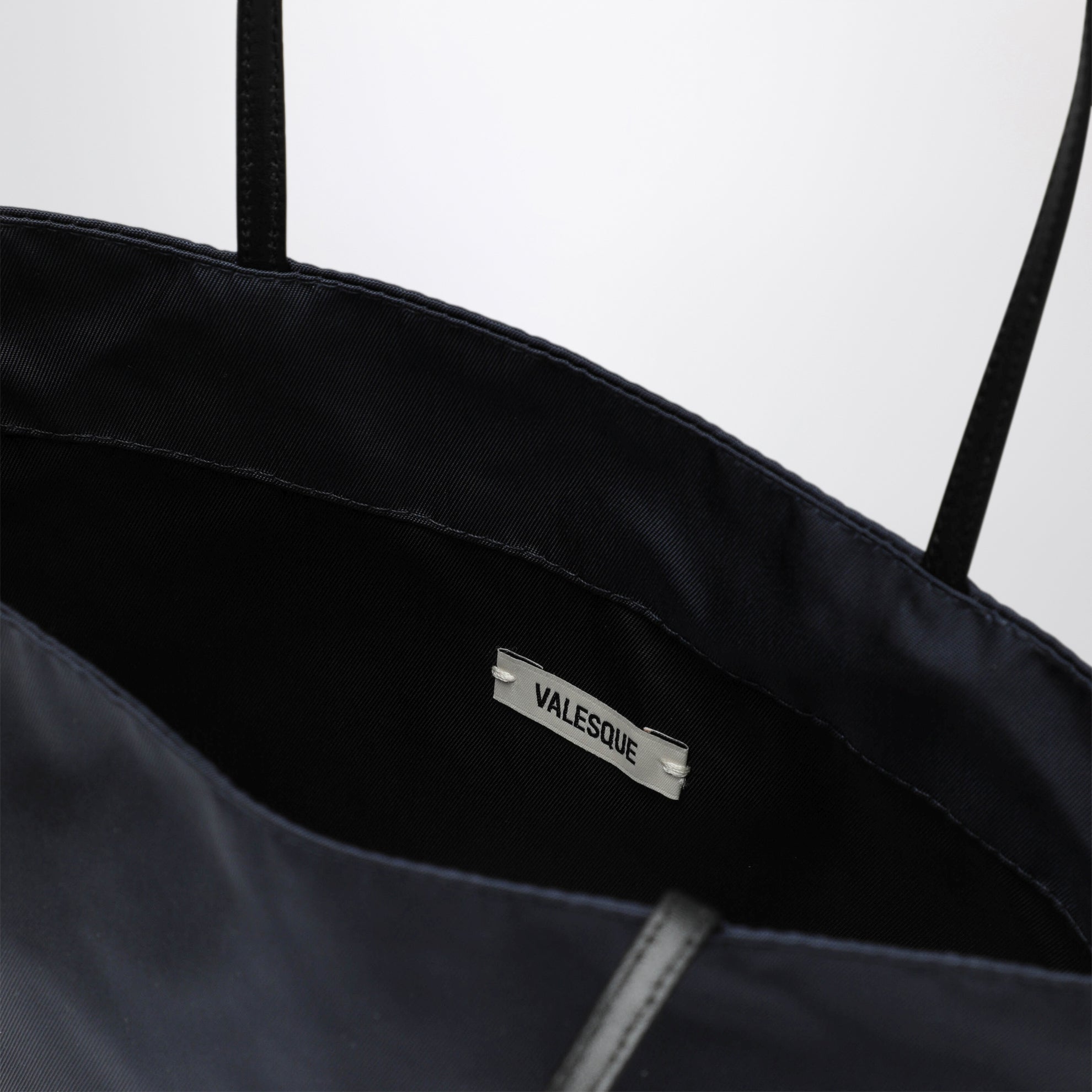 Marineblaue Thea Tasche aus Satin-Nylon