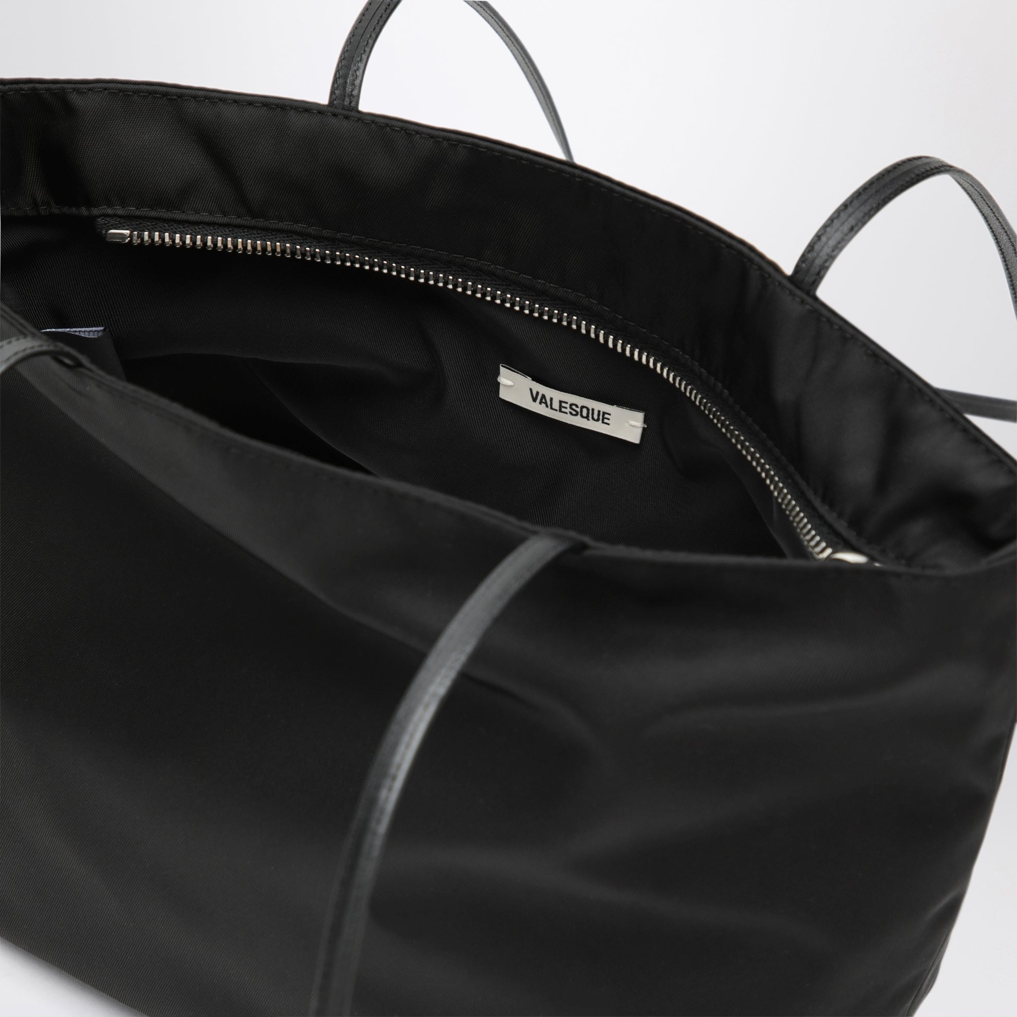 Borsa tote Spaghetti nera in nylon satinato