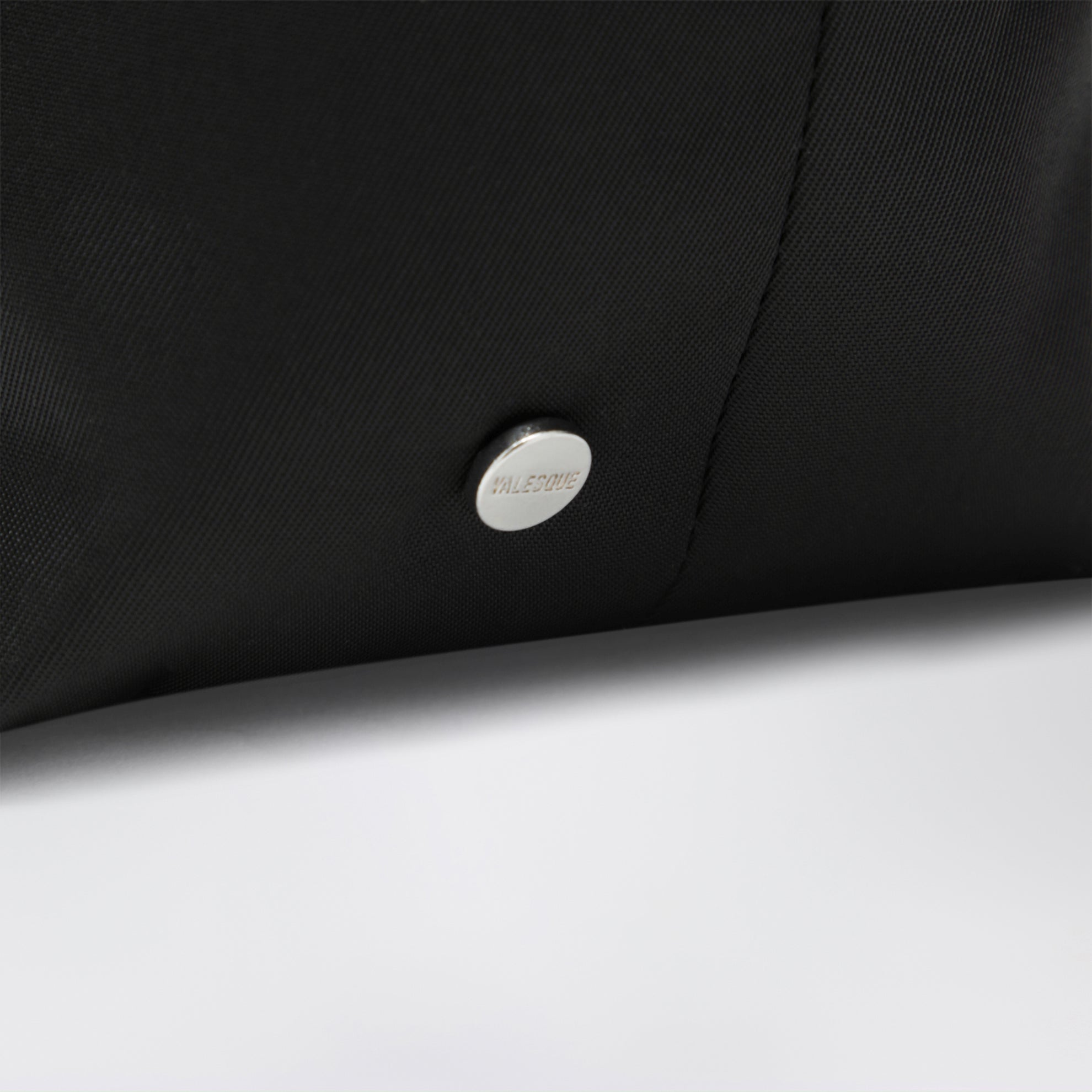Borsa tote Spaghetti nera in nylon satinato