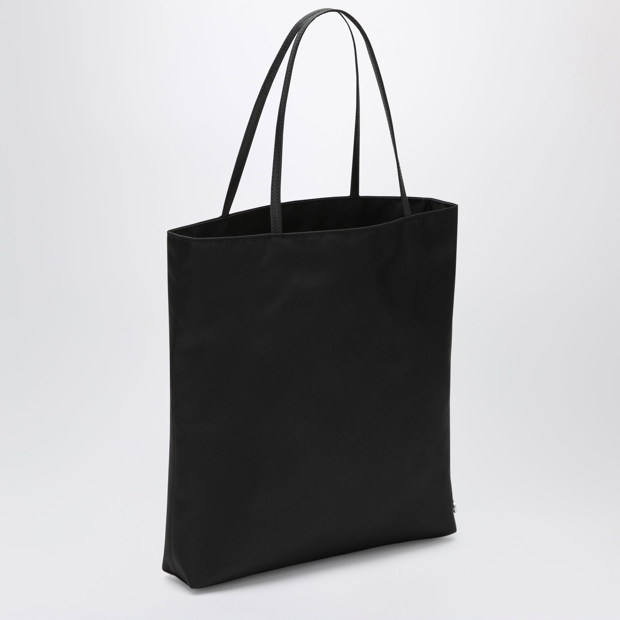 Kleine Thea Tote Bag aus schwarzem Satin-Nylon