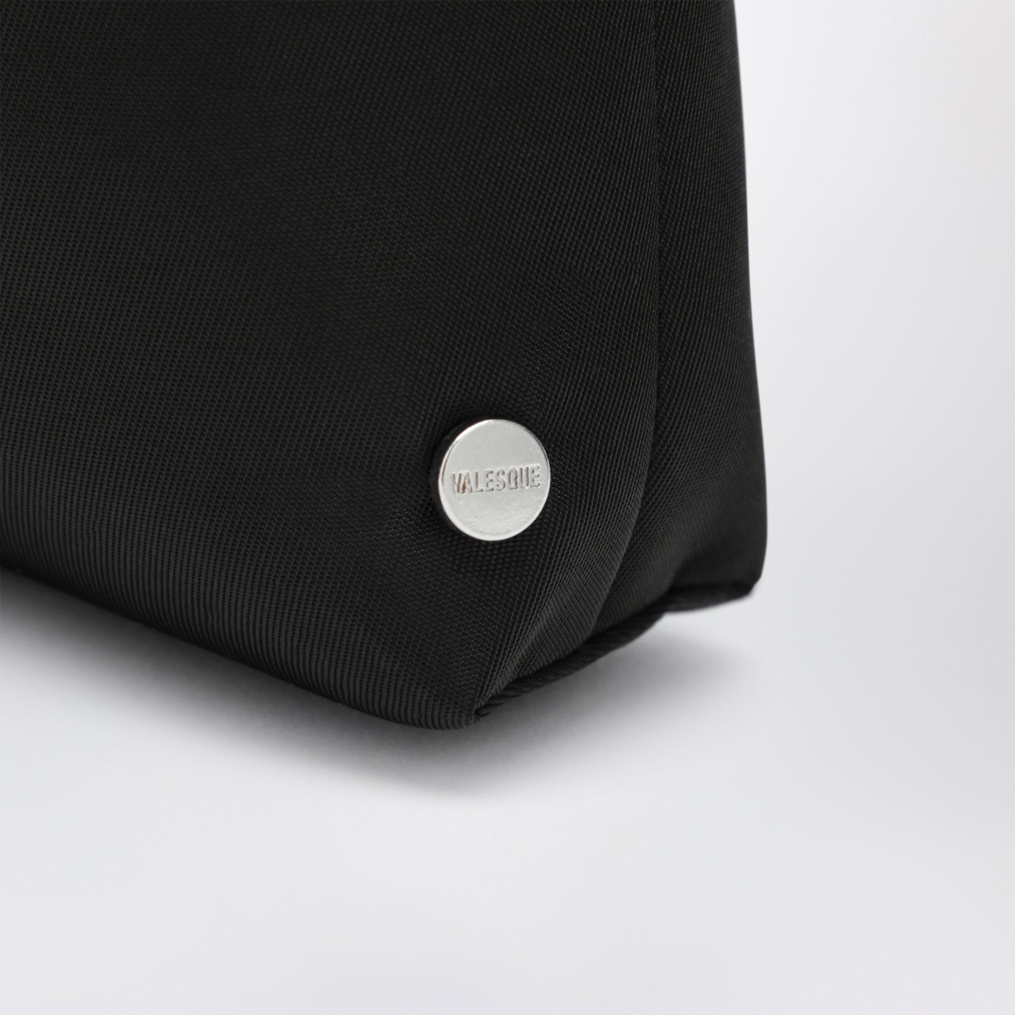 Kleine Thea Tote Bag aus schwarzem Satin-Nylon