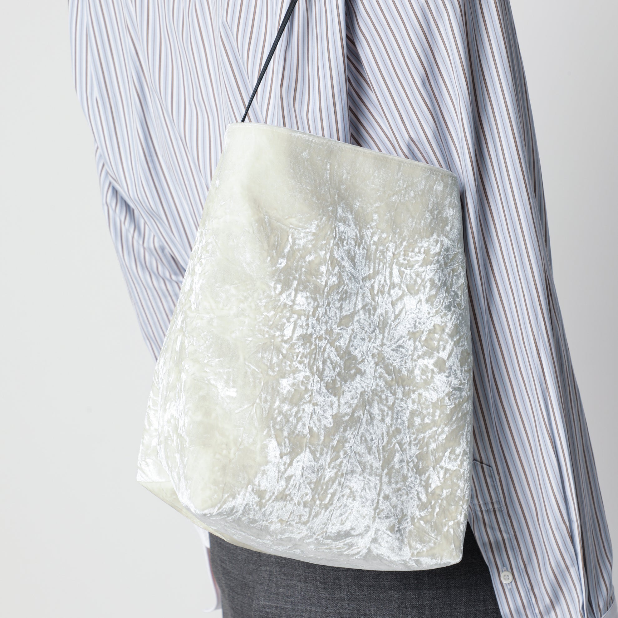 Cabas Bucket blanc en velours