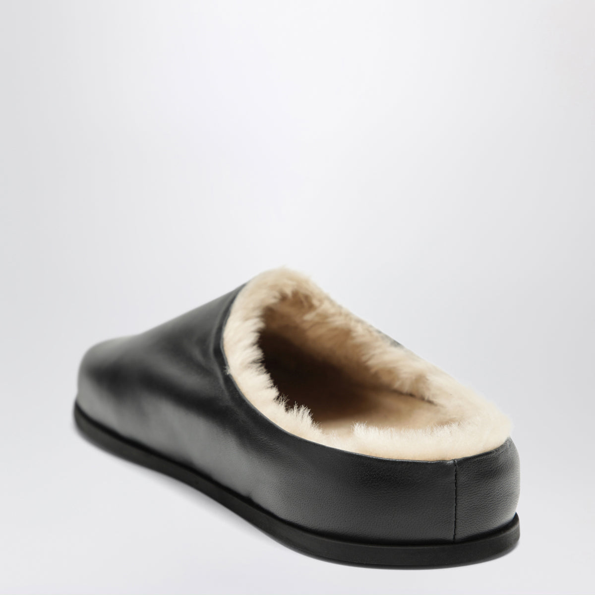 Slipper Shoes noires en cuir avec intérieur en shearling