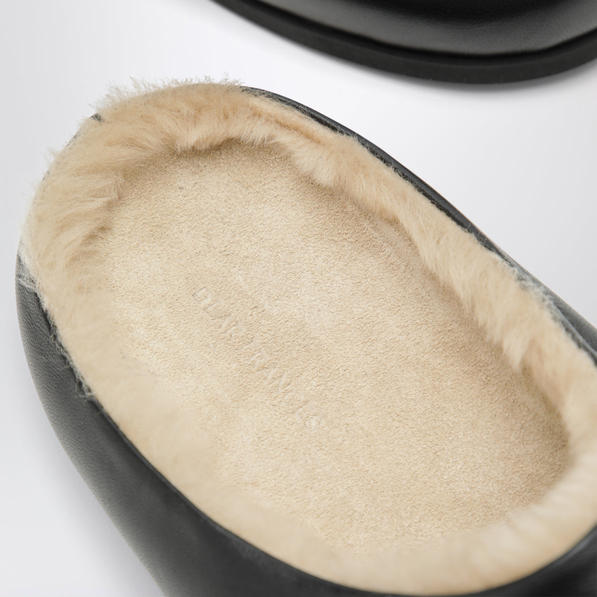 Slipper Shoes noires en cuir avec intérieur en shearling