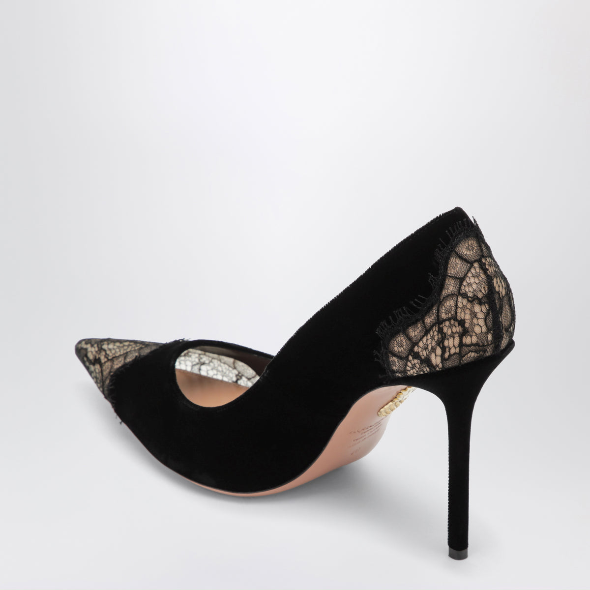 Meadow 105 black velvet pumps