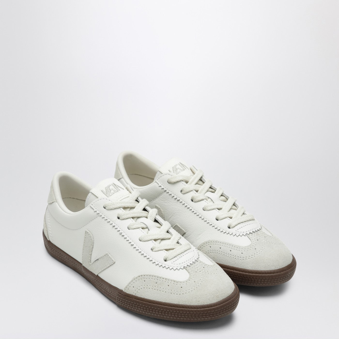 Sneaker Volley in pelle bianca e suede beige chiaro