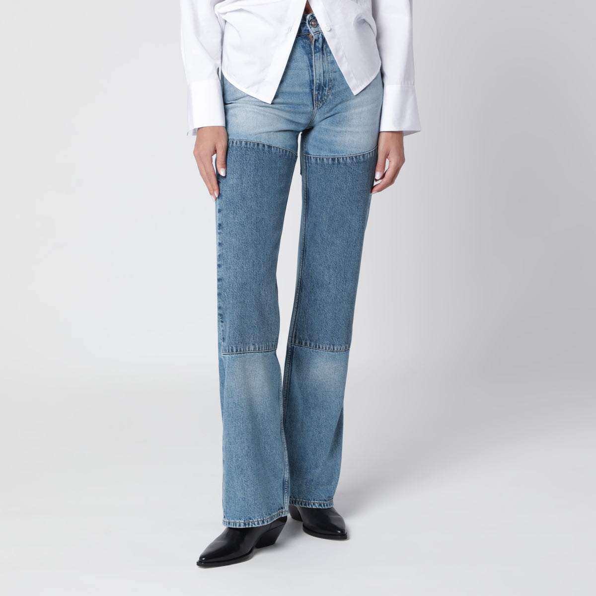Jeans blu con pannelli patchwork