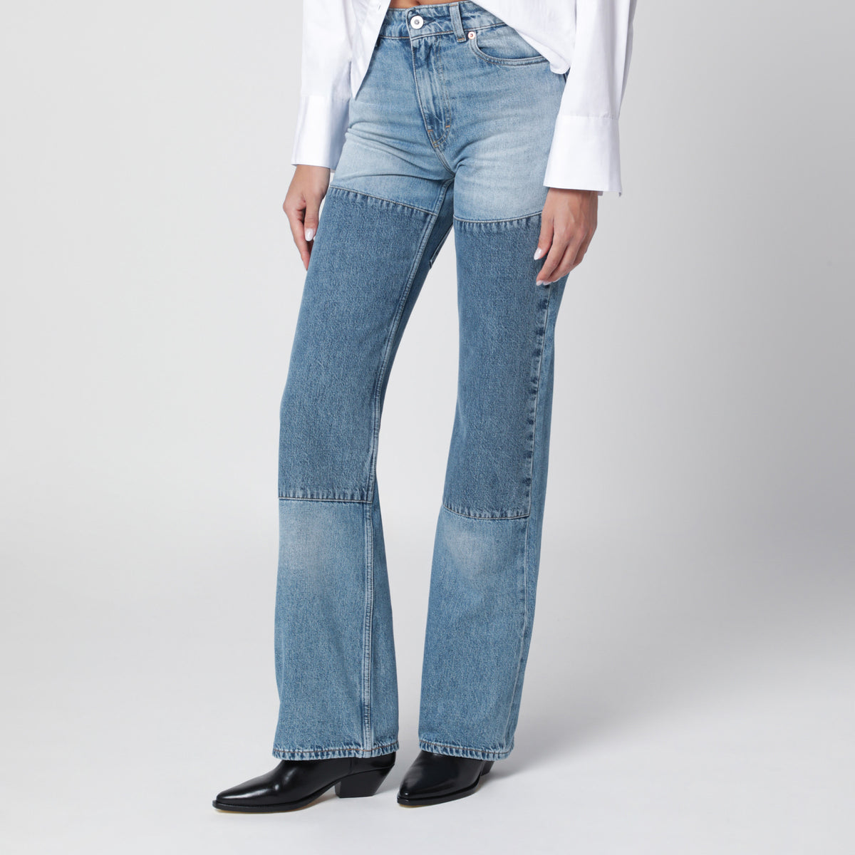 Jeans blu con pannelli patchwork