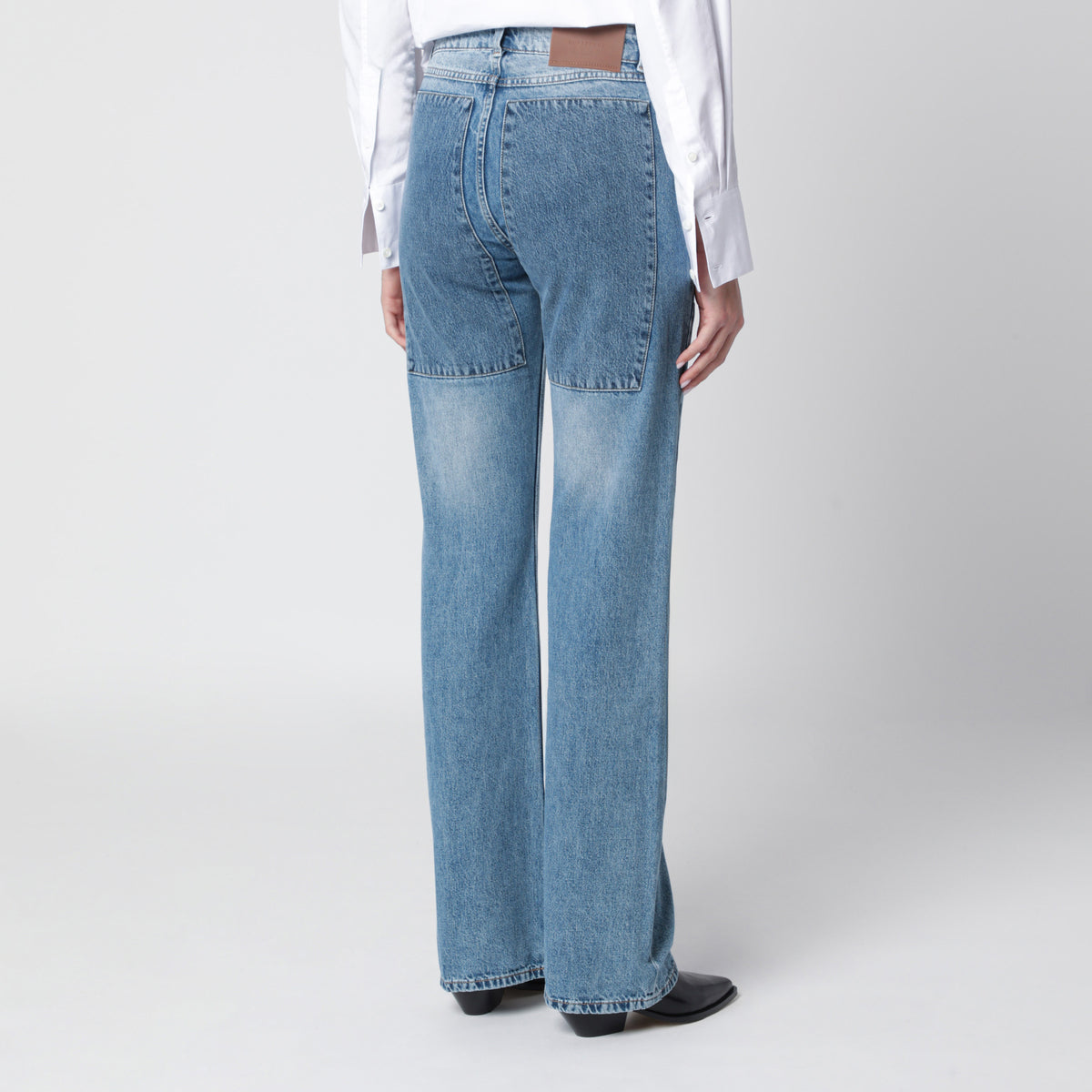Jeans blu con pannelli patchwork