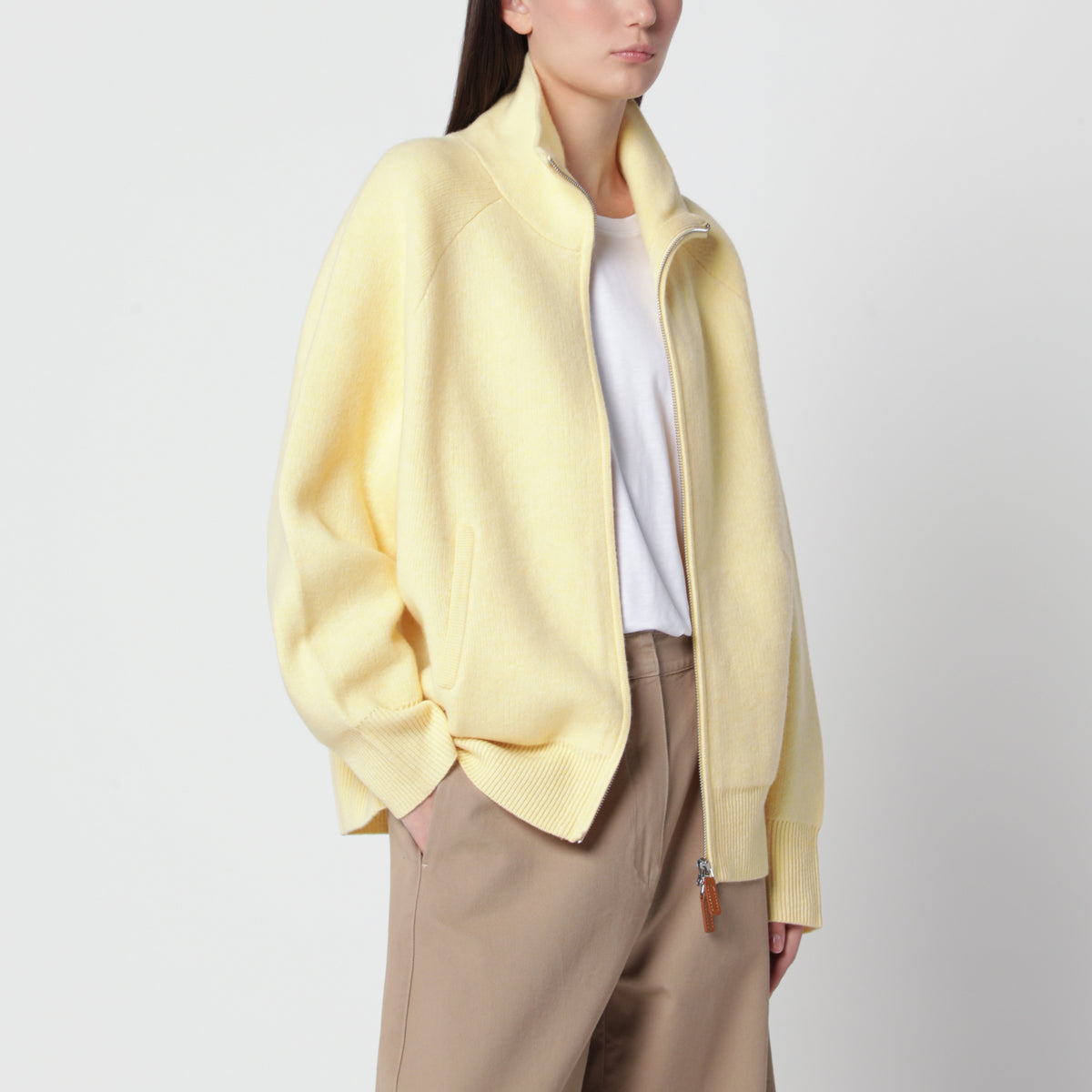 Cardigan con zip color burro in cashmere e lana