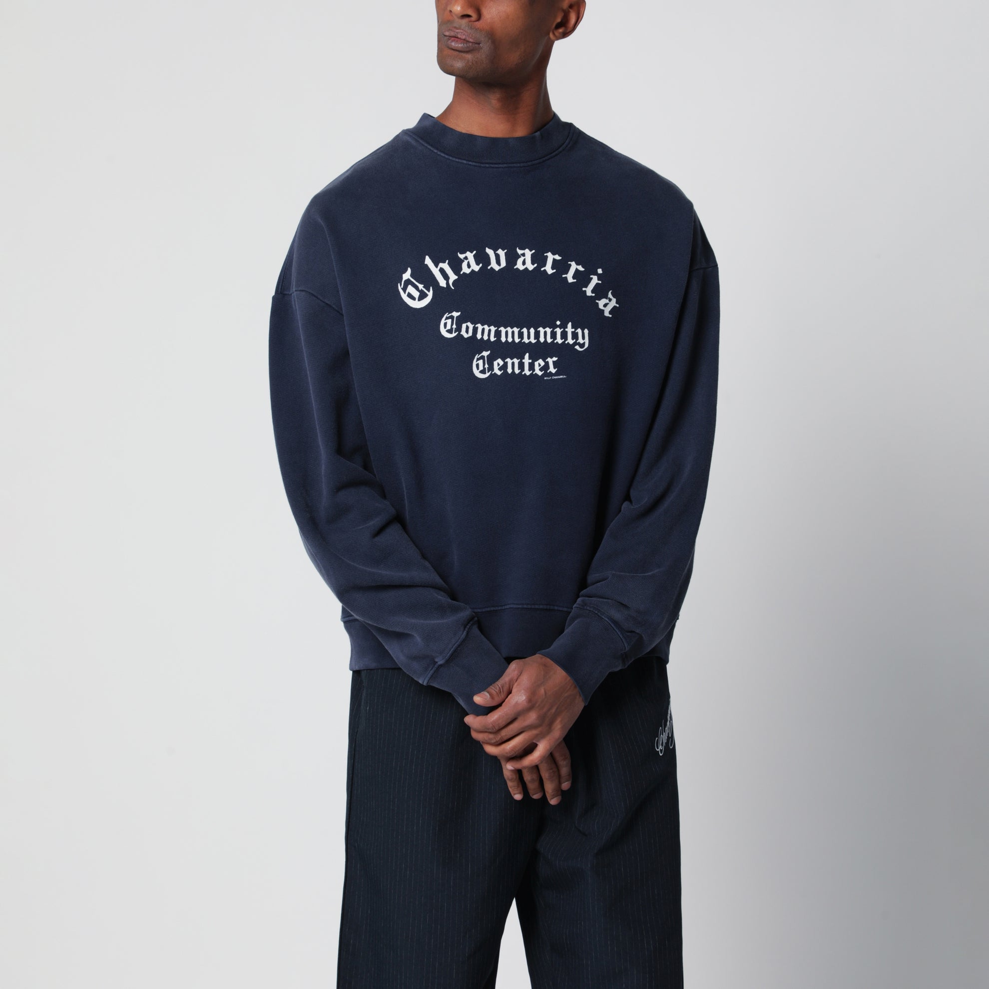 Felpa blu navy effetto vintage con stampa logo