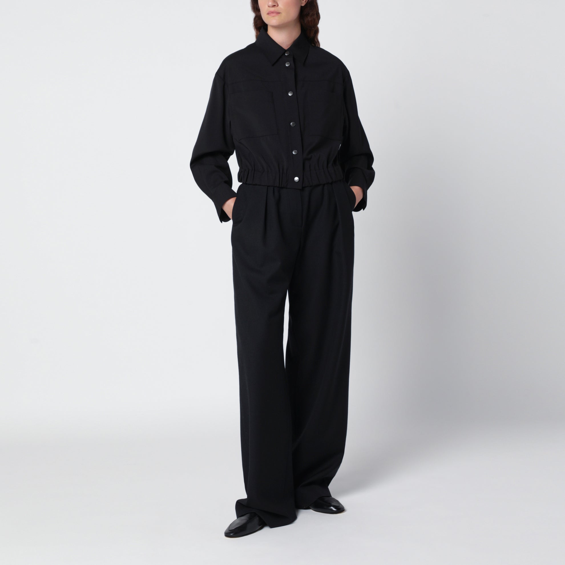 Veste courte noire en laine vierge