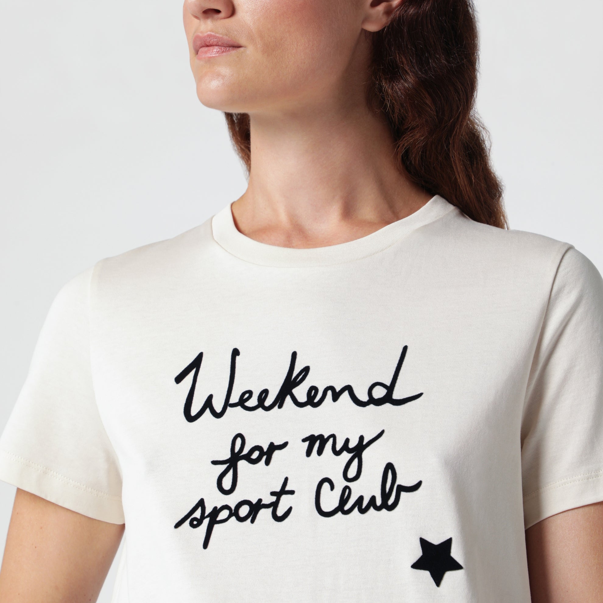 Cremefarbenes T-Shirt aus Baumwolle mit Logoprint