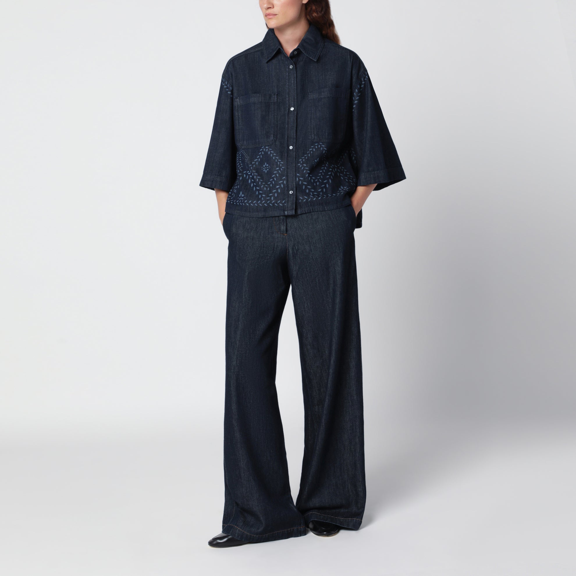 Pull en coton bleu brodé