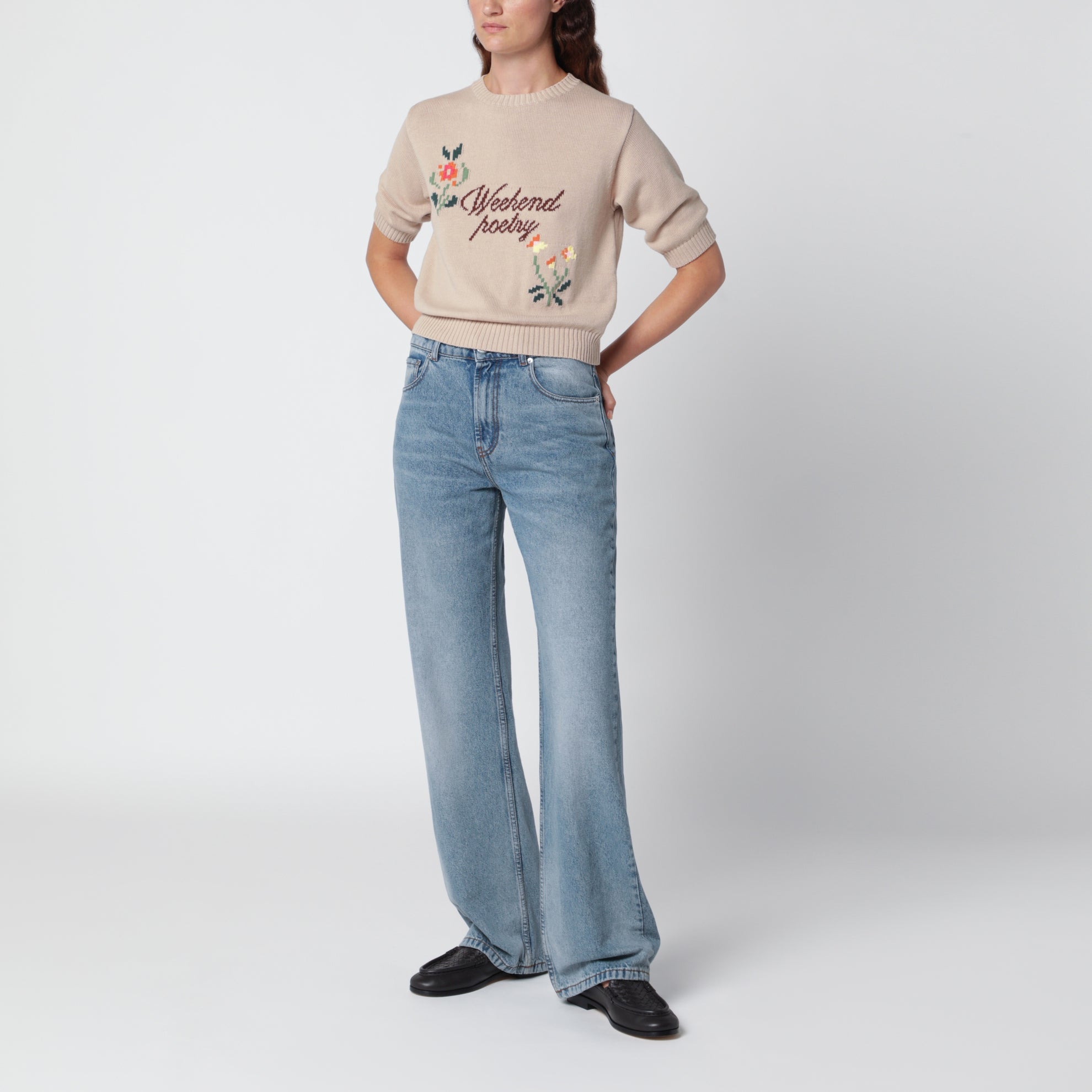 Pull en coton sable brodé