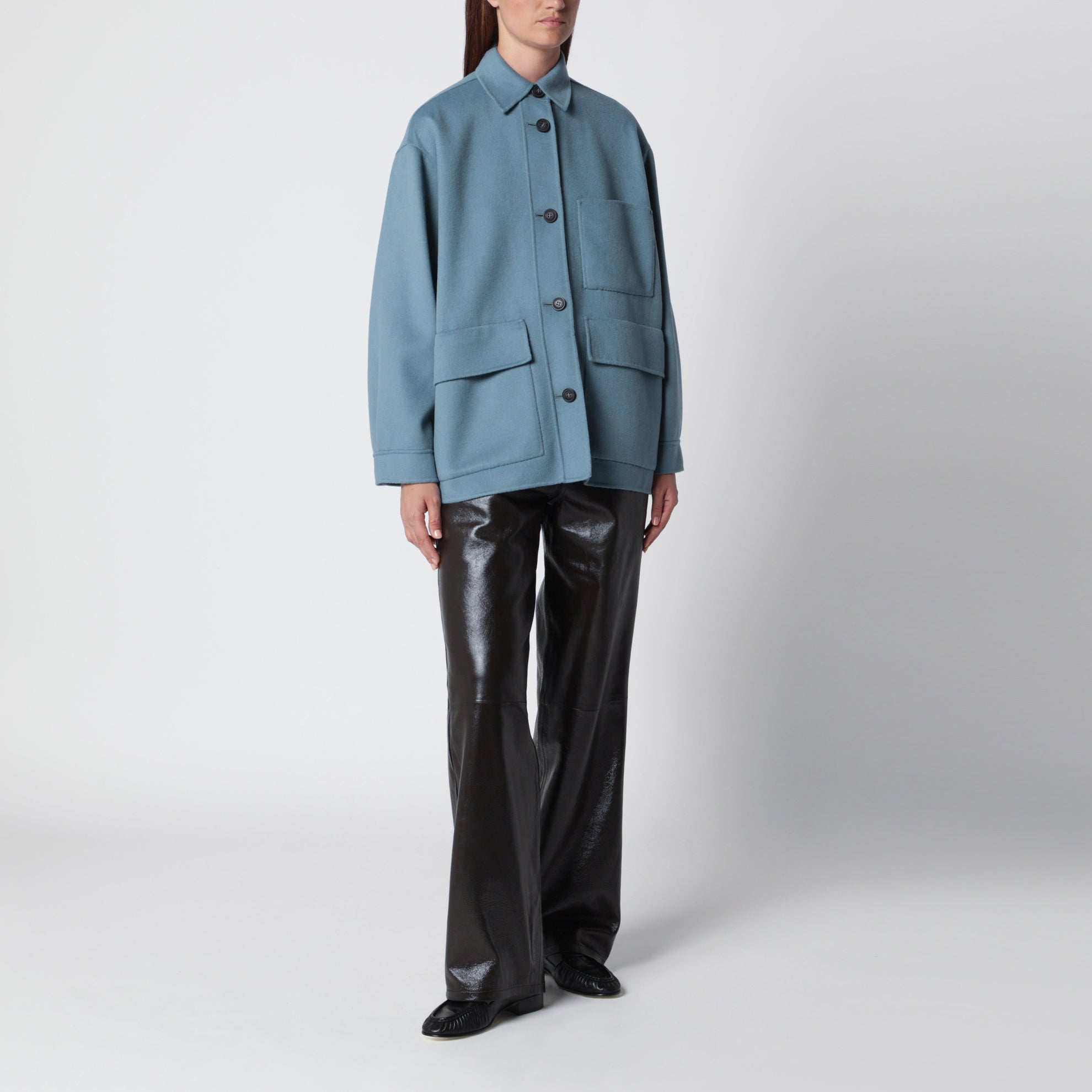 Blaue Hemdjacke aus Wolle
