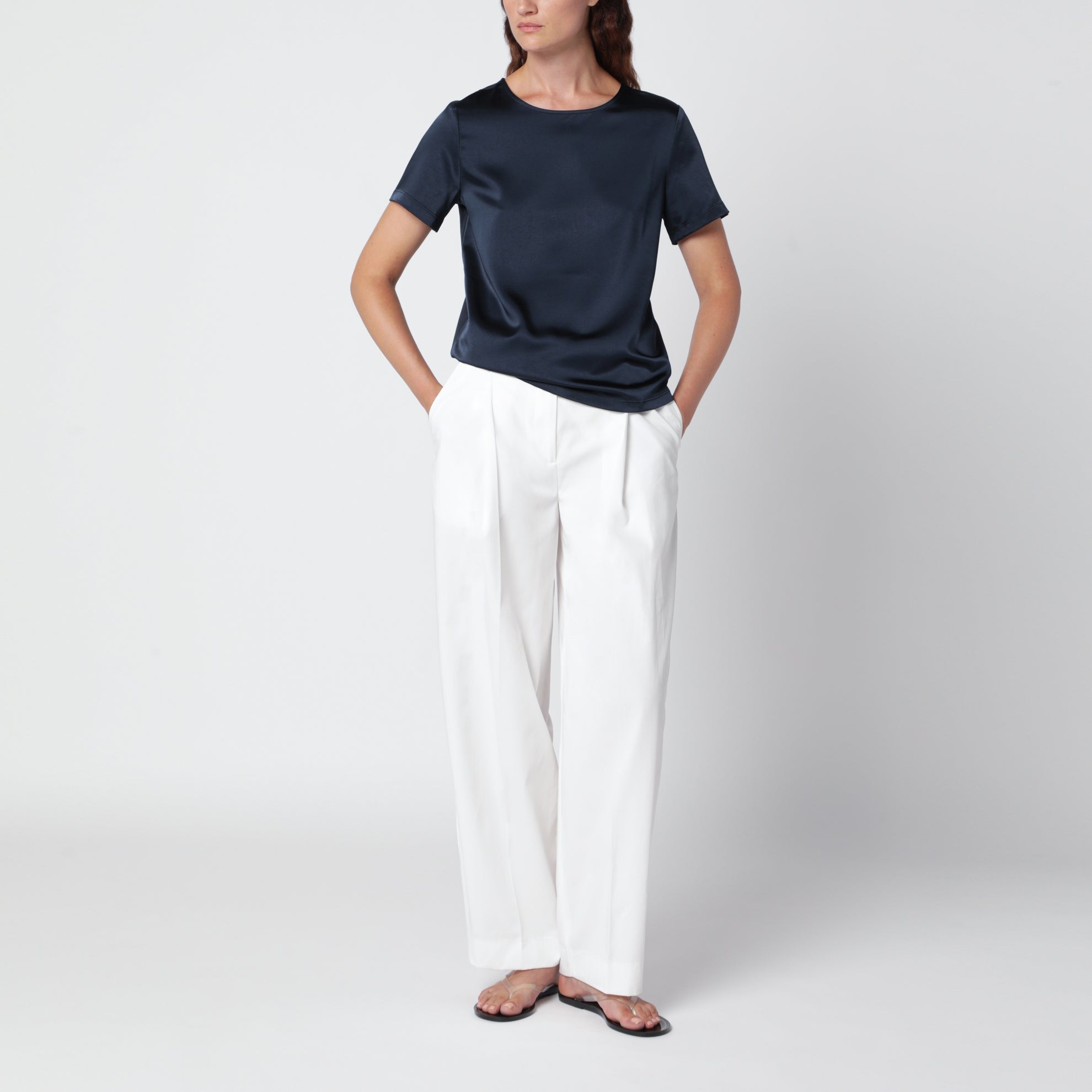 T-shirt bleu satiné à col rond