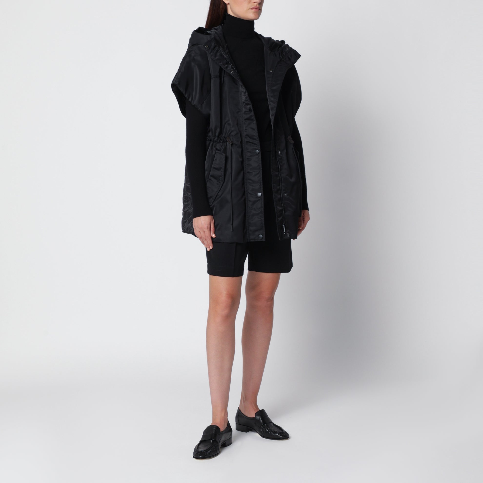 Giacca smanicata nera in nylon