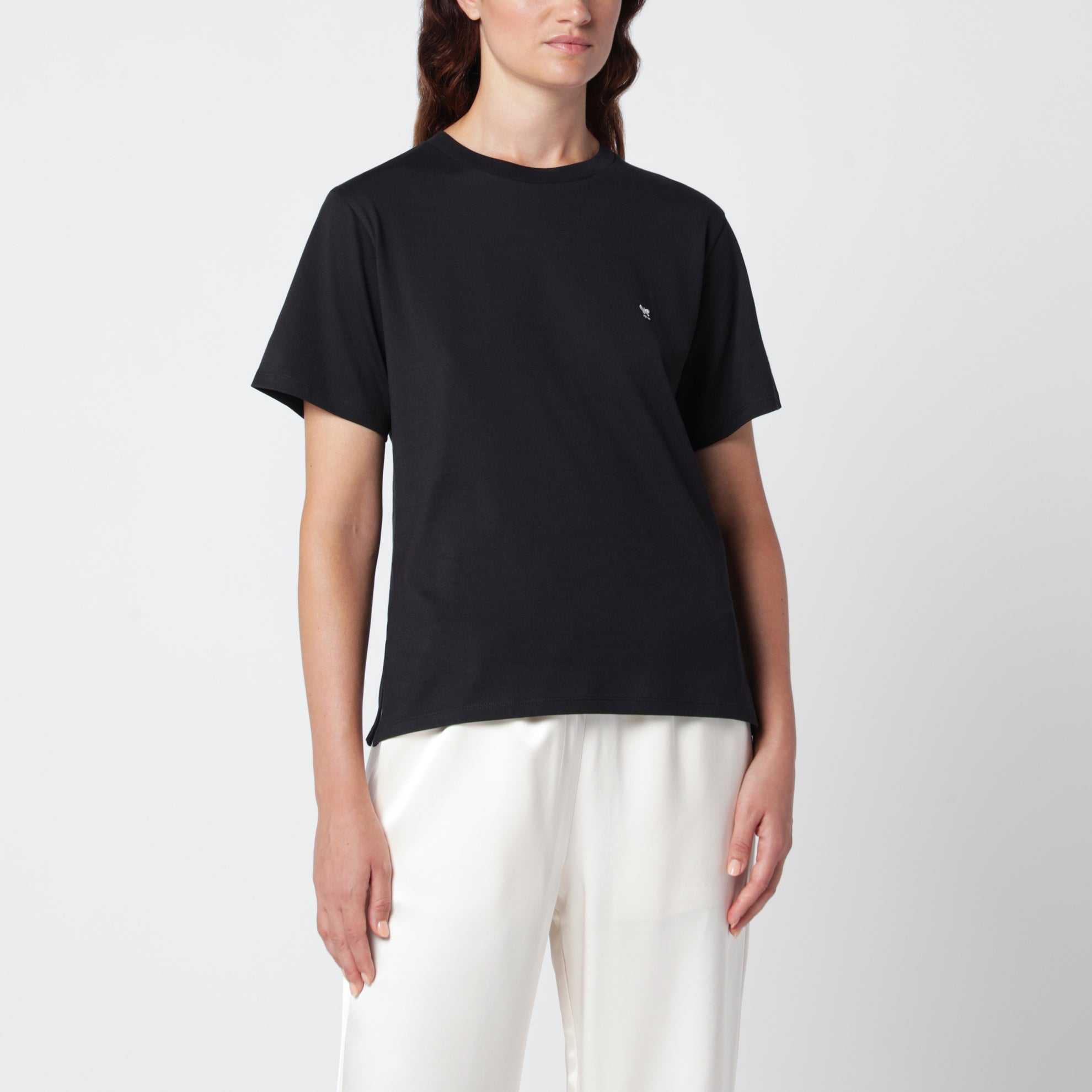 T-shirt nera in cotone con ricamo logo