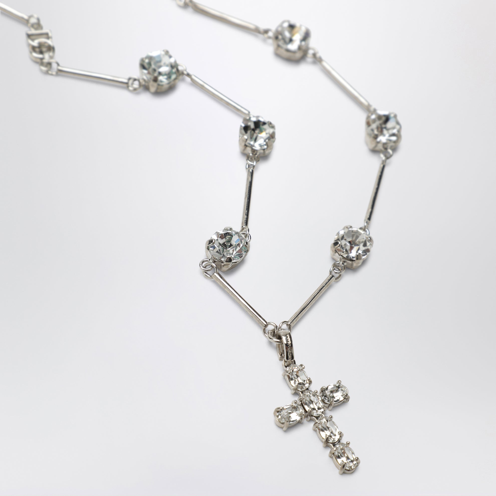 Collana rosario con croce in strass di cristallo