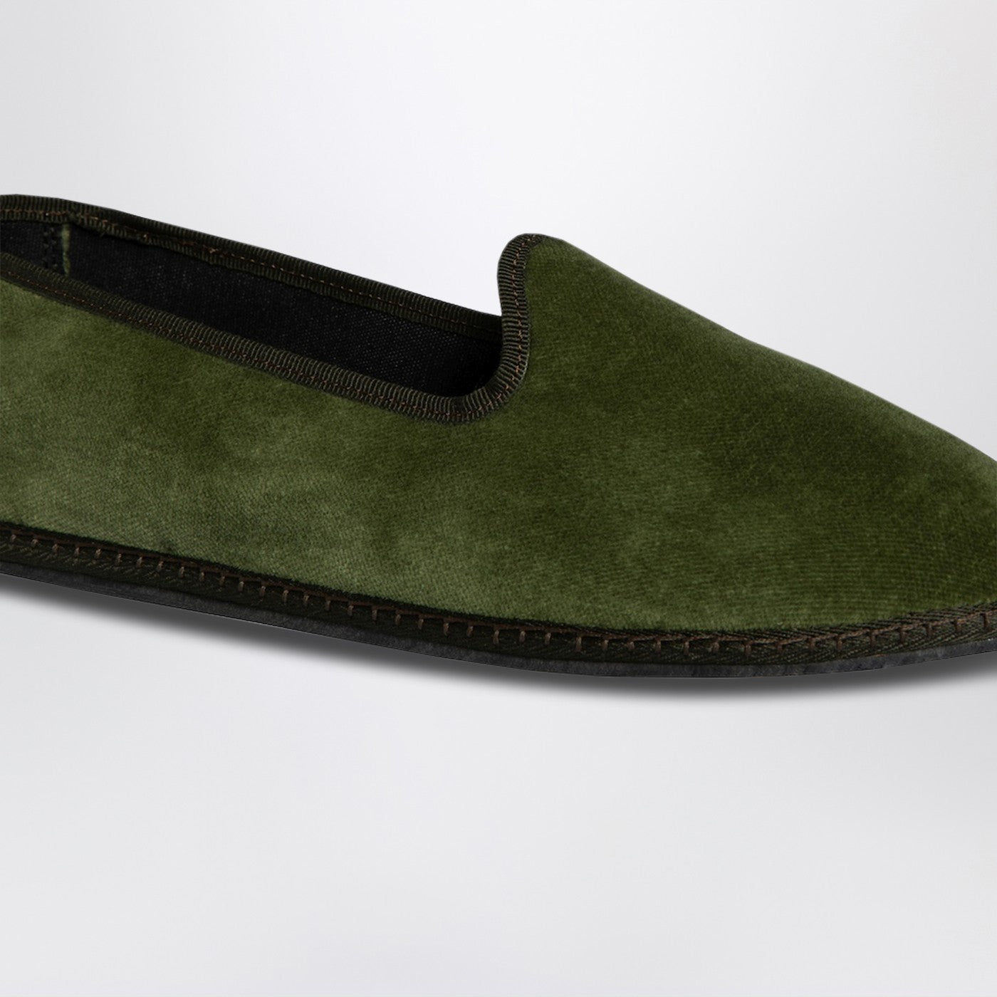 Friulane in bottle green velvet