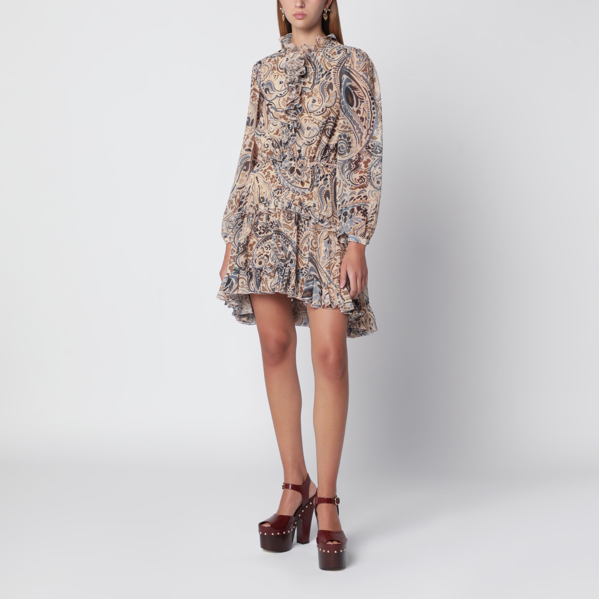 Beiges Kleid mit Volants und mehrfarbigem Print