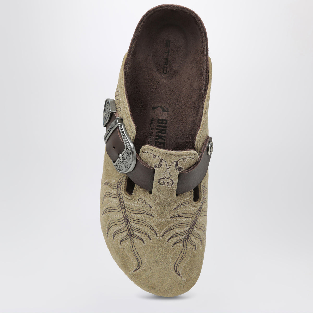 Sabot Boston en daim brodé beige clair