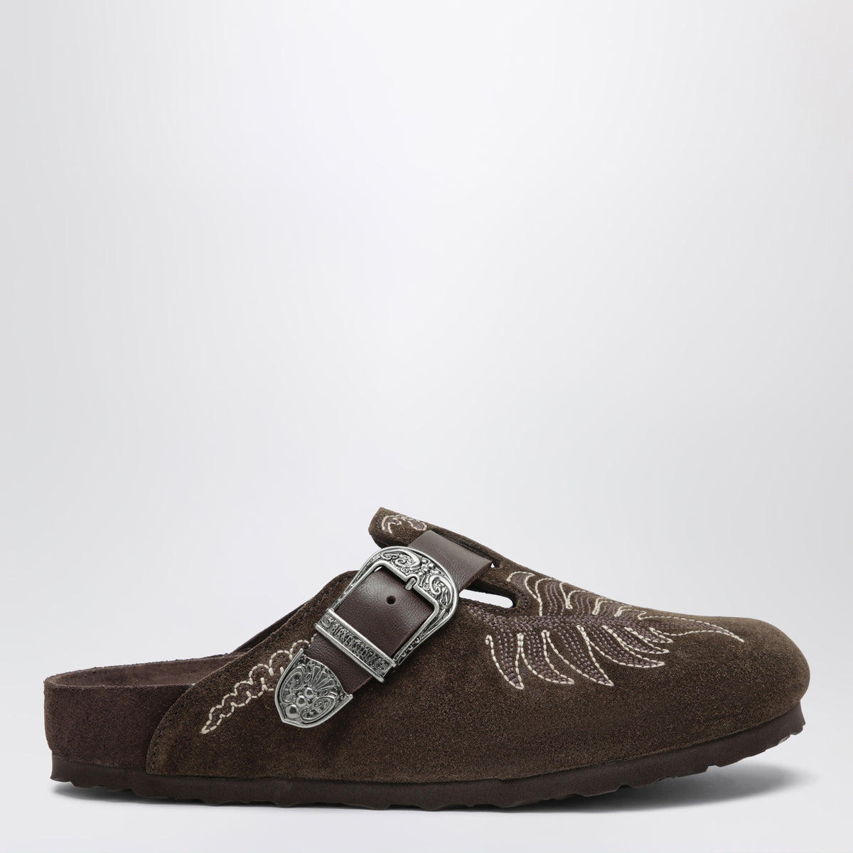 Sabot Boston en daim brodé marron